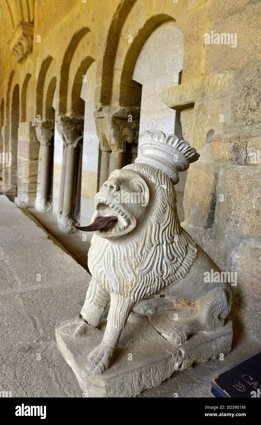 TUI ou Tuy, cathédrale Santa María (roman et gothique, XIIIe siècle). Cloître (gothique cistercien, XIIIe siècle). Pontevedra, Galice, Espagne. Banque D'Images