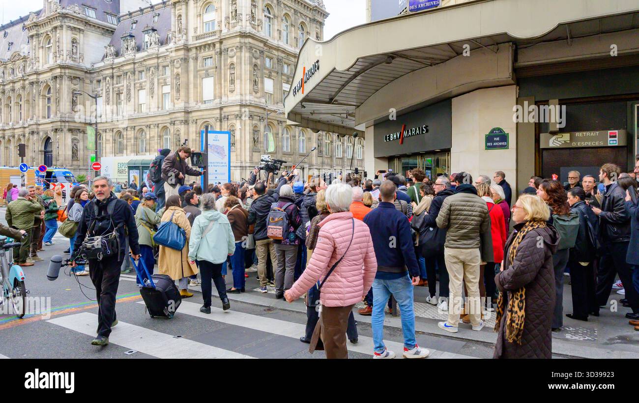 Couverture médiatique au BHV Marais lors de la controversée cérémonie d'ouverture DE SHEIN à Paris Banque D'Images