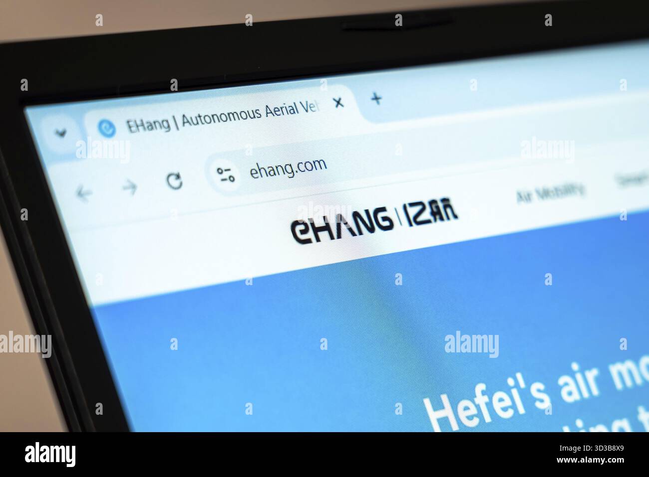 New York, États-Unis - 07 janvier 2025 : le site Web Ehang affiché sur écran d'ordinateur présente des véhicules aériens autonomes et des solutions de mobilité aérienne urbaine Banque D'Images