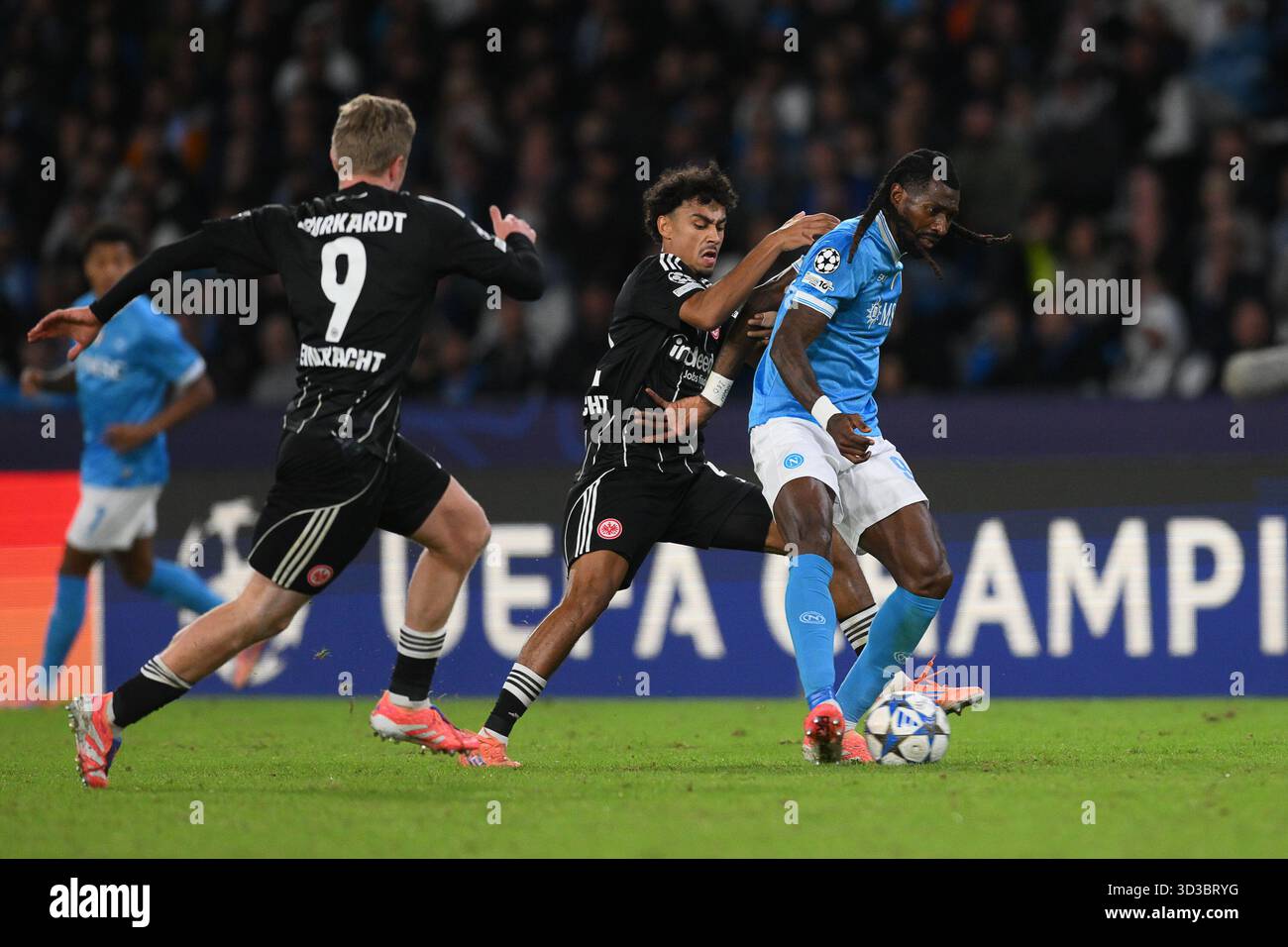 4 novembre 2025, Diego Armando Maradona Stadium, Naples, Italie ; UEFA Europa League Football match ; Napoli contre Francfort ; Andre-Frank Zambo Anguissa Banque D'Images