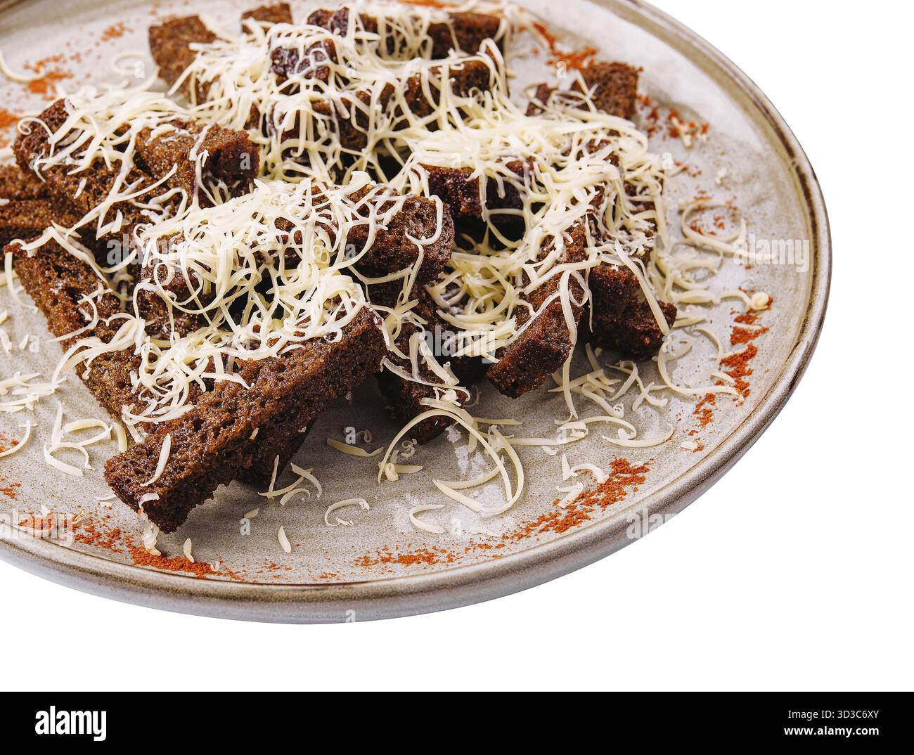 Nourriture, croûtons de pain de seigle avec fromage sur l'assiette Banque D'Images