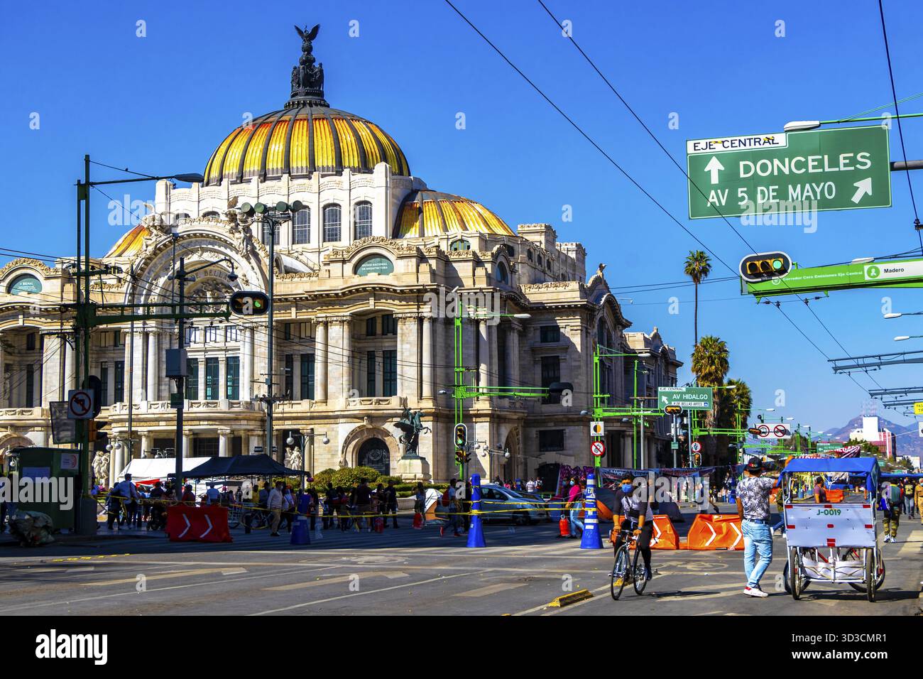 Mexico au Mexique 14. Février 2021 le palais des beaux-arts un chef-d'œuvre architectural dans le centre historique de Mexico au Mexique Banque D'Images