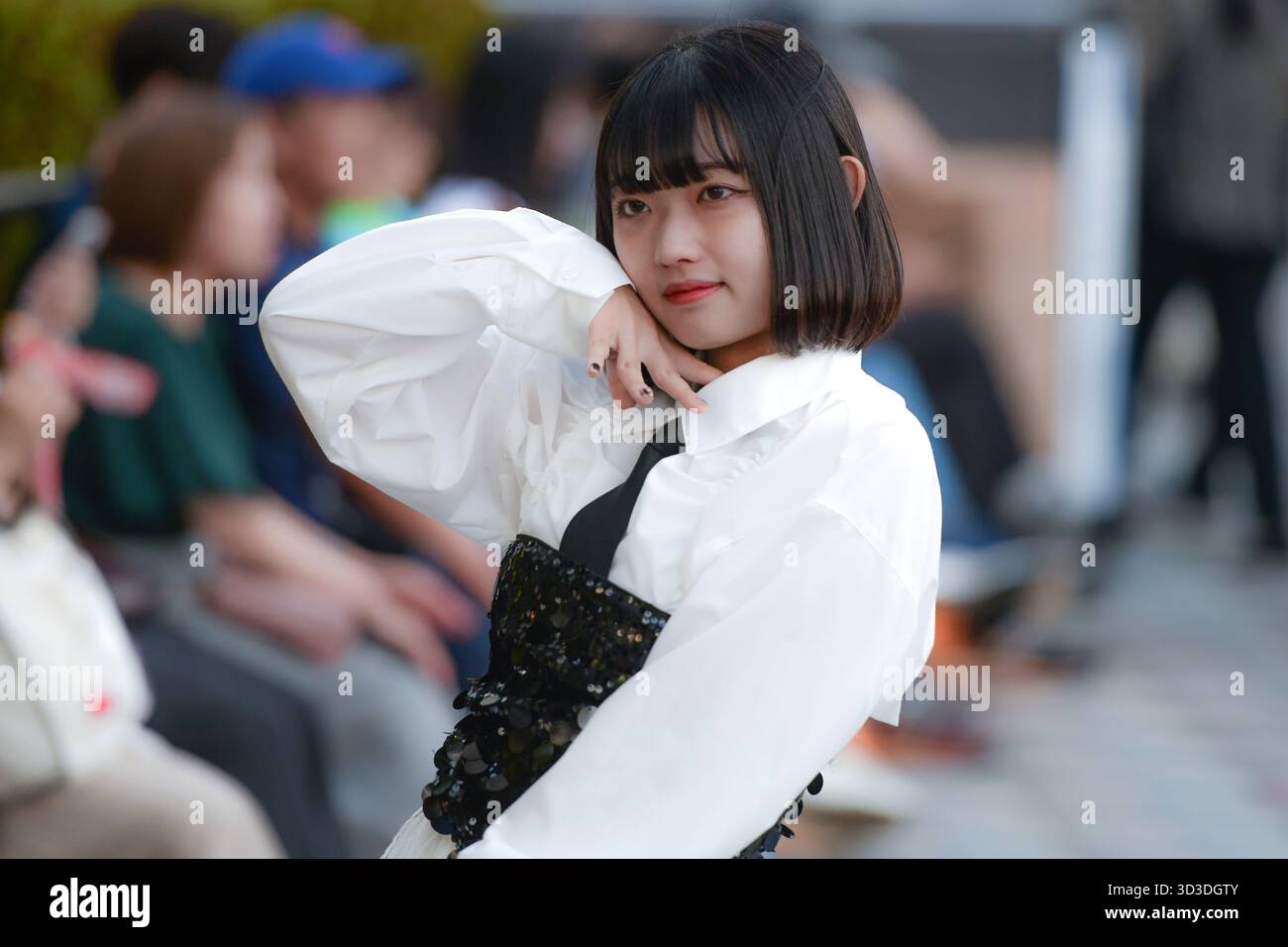 Fille japonaise à Tokyo Dome City, Japon Banque D'Images