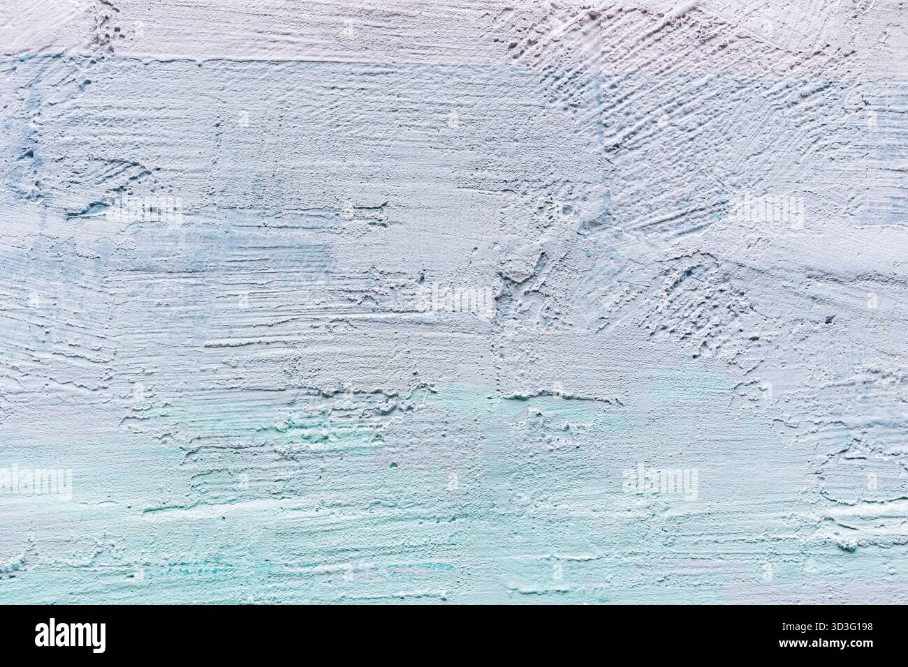 Gros plan d'un mur texturé avec une combinaison de surfaces en bois et en brique. Le mur affiche une finition de peinture pastel avec des notes de blanc et de brillance Banque D'Images