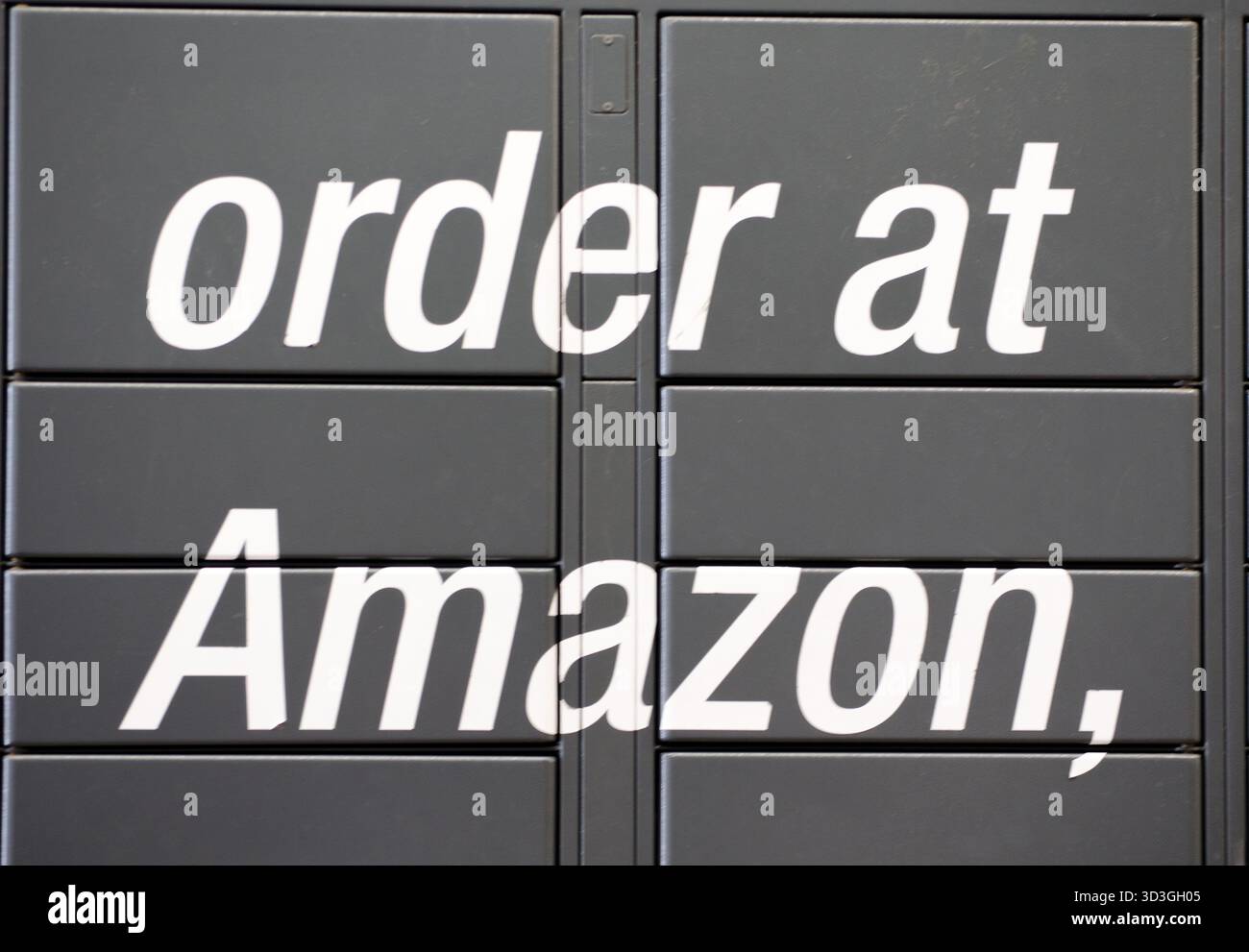 Signe indiquant la commande chez amazon England UK Banque D'Images