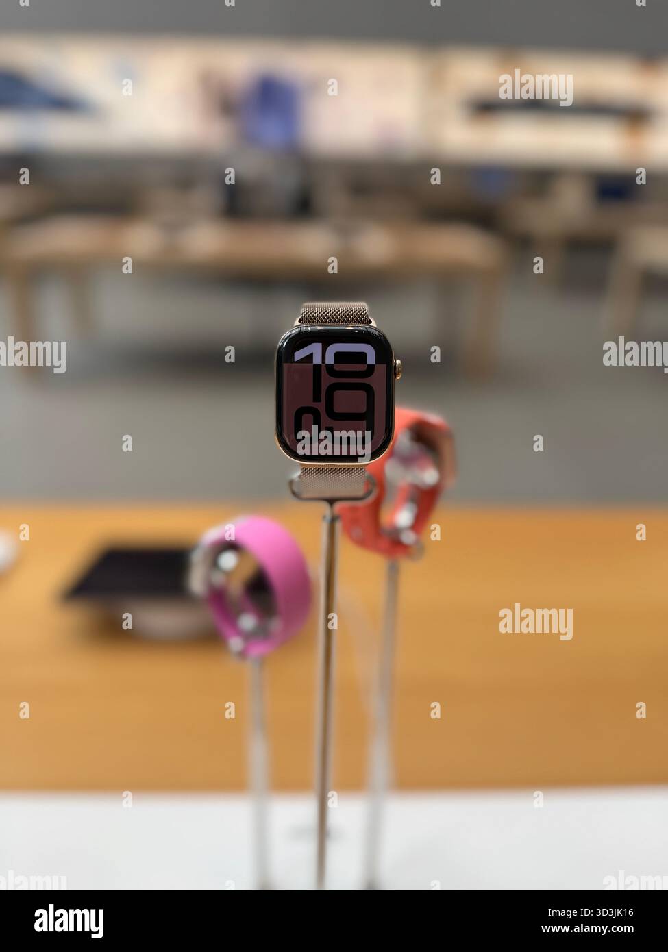 Apple Watch en vente dans un Apple Store. Banque D'Images