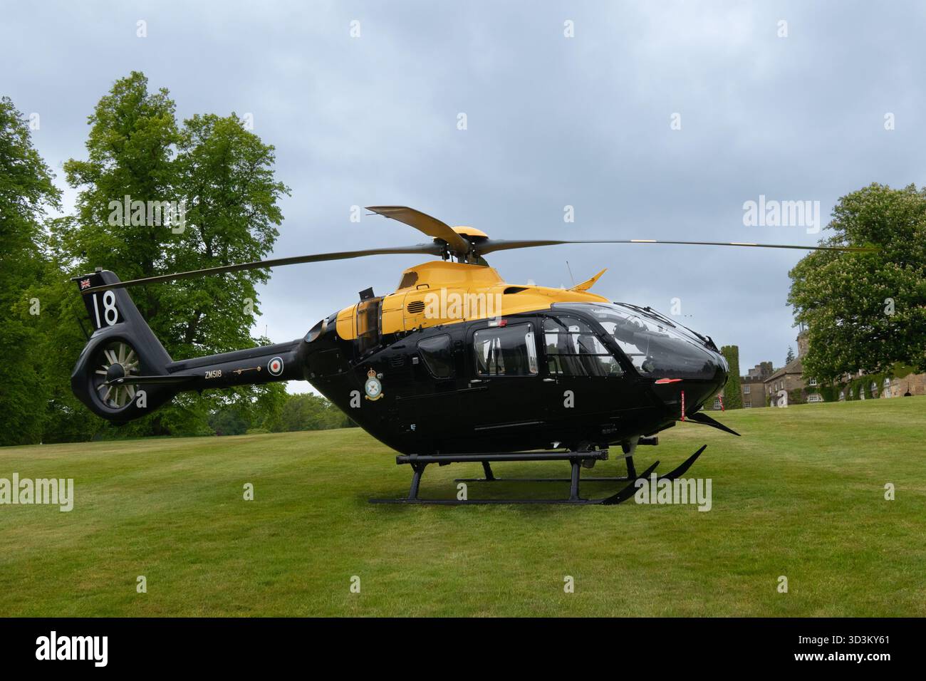 Defence Helicopter Flying School ZM518 Airbus Juno HT1 utilisé pour la formation des forces armées britanniques Yorkshire Angleterre Banque D'Images