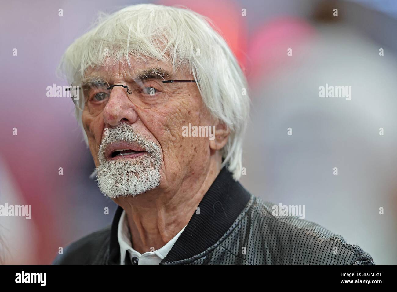 Sao Paulo, Brésil. 6 novembre 2025. Bernie Ecclestone arrive au Paddock lors des avant-premières du Grand Prix de F1 du Brésil à l'Autodromo Jose Carlos Pace le 06 novembre 2025 à Sao Paulo, Brésil. Photo : Heuler Andrey/DiaEsportivo/Alamy Live News crédit : DiaEsportivo/Alamy Live News Banque D'Images