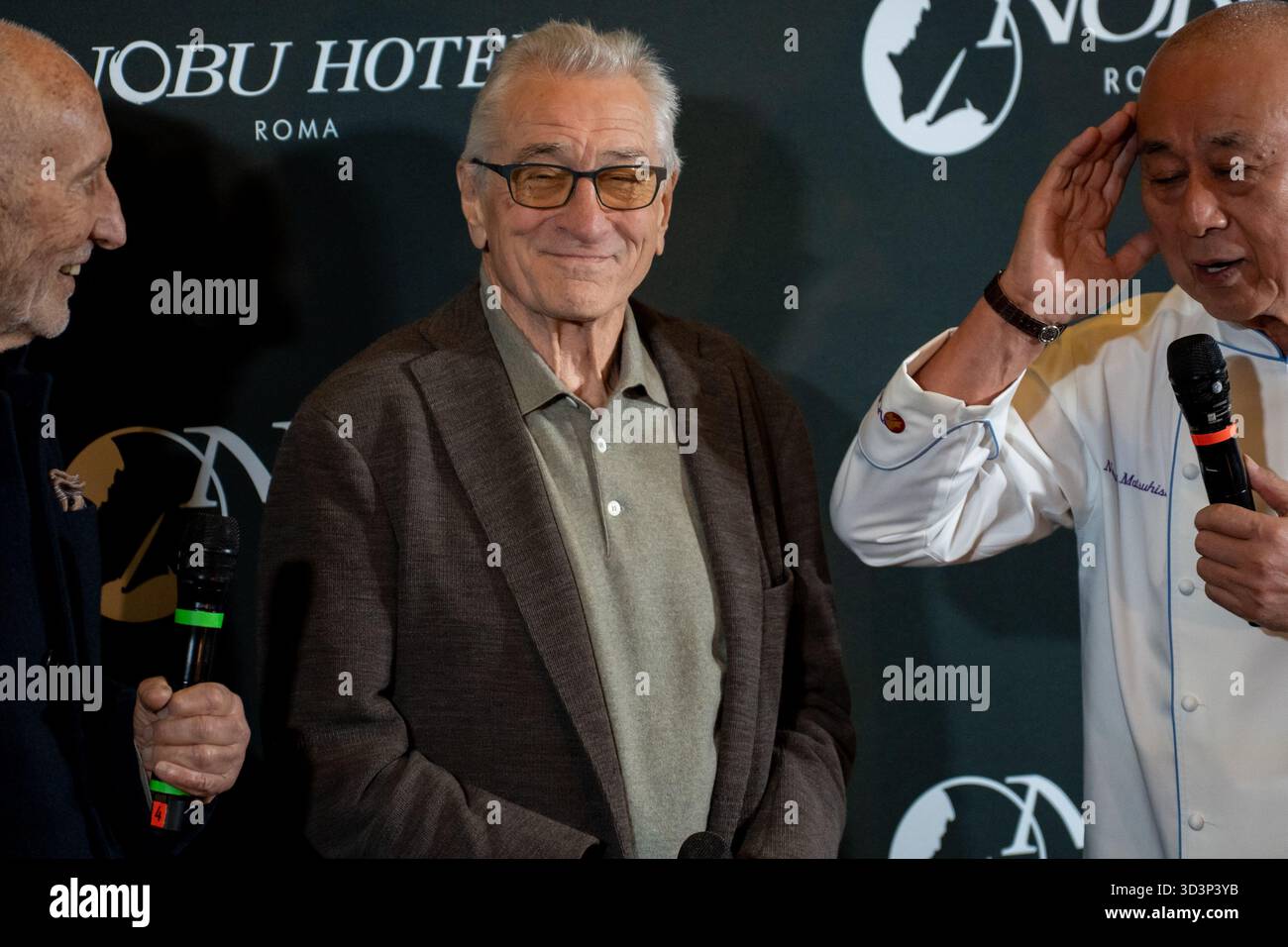 Rome, Italie. 06 novembre 2025. À Rome, Italie, le 6 novembre 2025, les trois fondateurs de Nobu, Meir Teper, Robert de Niro et le chef Nobu Matsuhisa assistent à l'inauguration de l'hôtel Nobu à l'hôtel Nobu Rome. (Photo de Luca Carlino/NurPhoto)0 crédit : NurPhoto SRL/Alamy Live News Banque D'Images
