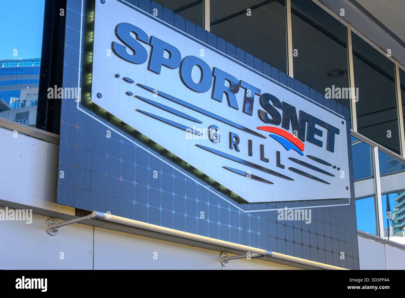 Un panneau dans le stade Rogers Centre, il est écrit Sportsnet Grill. Banque D'Images