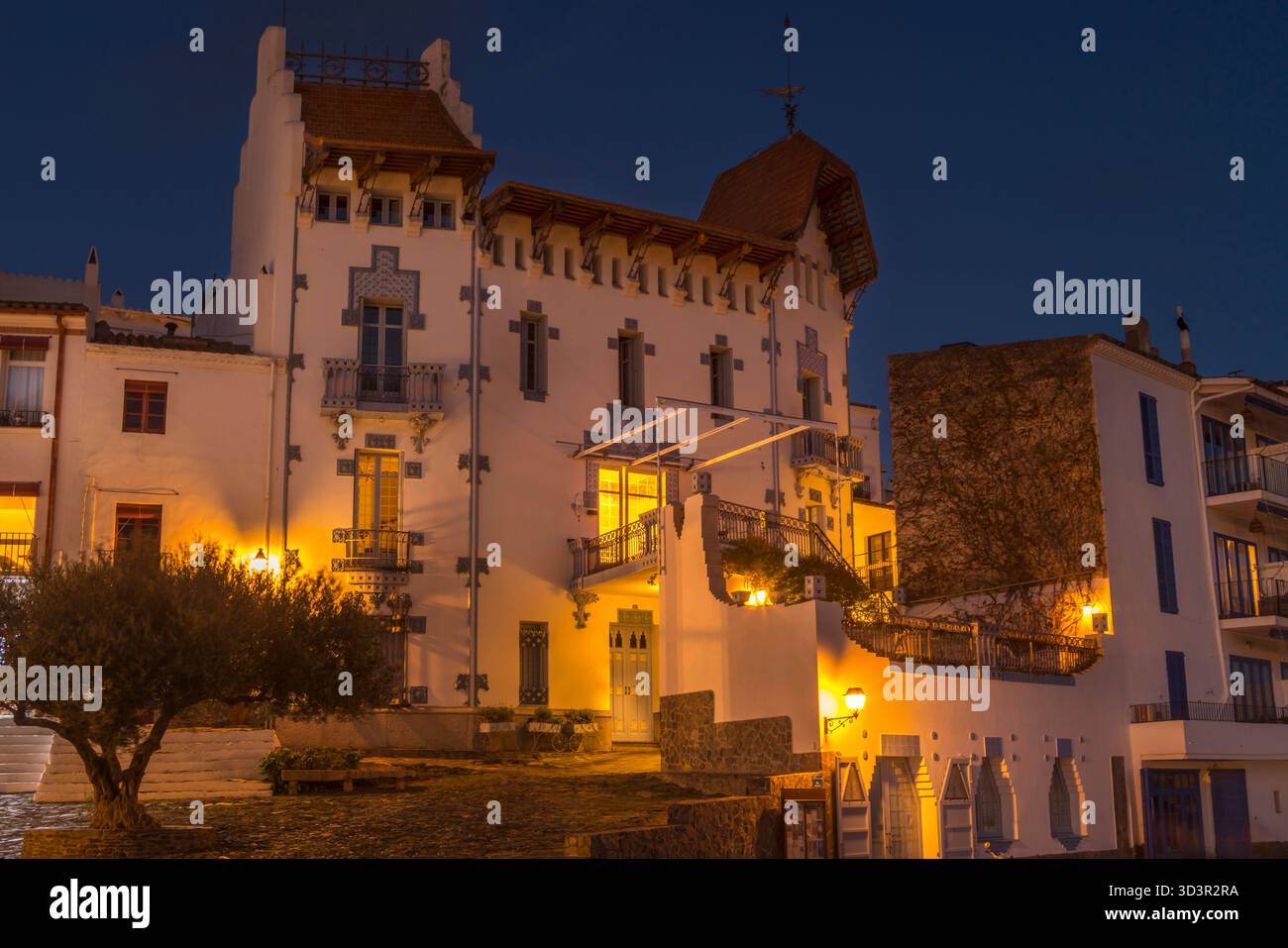 CASA SERINYANA (©SALVADOR SELLES I BARIO 1915) VIEILLE VILLE CADAQUES GIRONA PROVINCE COSTA BRAVA CATALOGNE ESPAGNE Banque D'Images