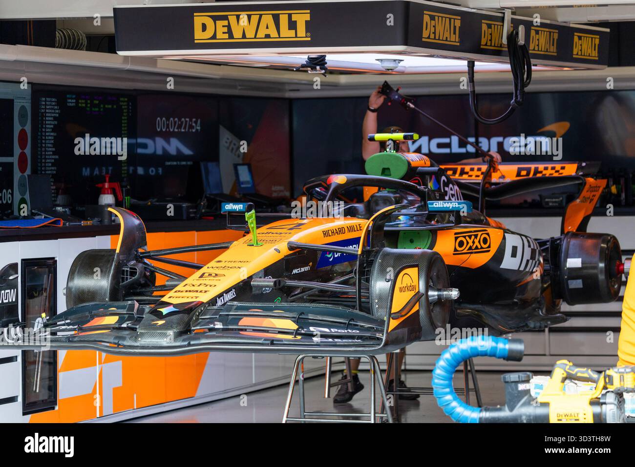 McLaren F1 Team lors de la Journée des médias du Grand Prix de formule 1 MSC Cruises São Paulo 2025 à Autódromo José Carlos Pace, São Paulo, Brésil, avant la 21e manche du Championnat du monde FIA de formule 1 2025 (6-9 novembre 2025). (Crédits : Unicode images/Alamy Live News) Banque D'Images