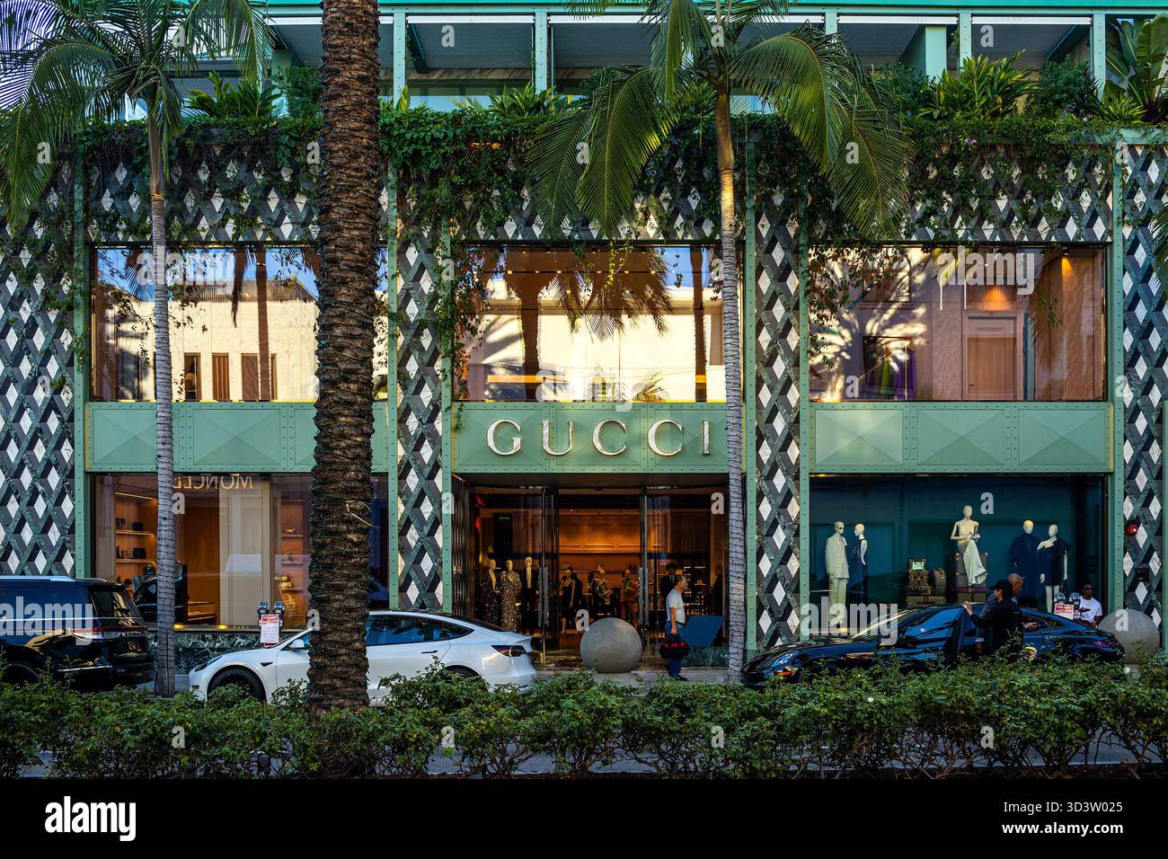 Extérieur du magasin Gucci sur Rodeo Drive à Beverly Hills, Los Angeles, Californie, entrée boutique de luxe Banque D'Images