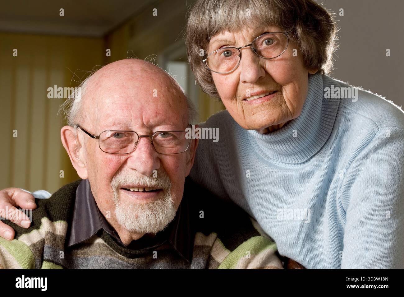 Heureux couple de retraités, retraités Banque D'Images