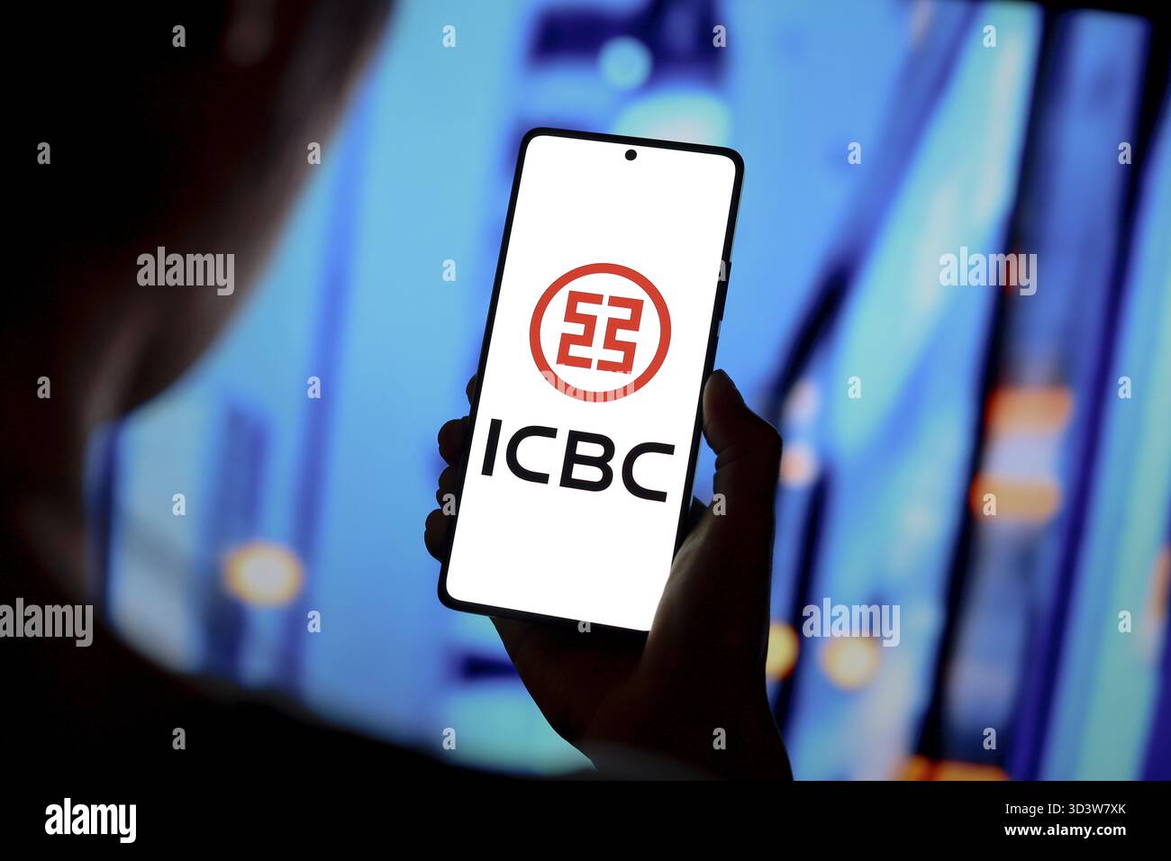 12 septembre 2024, Paraguay. Dans cette illustration photo, le logo de la Banque industrielle et commerciale de Chine (ICBC) est affiché sur un écran de smartphone Banque D'Images