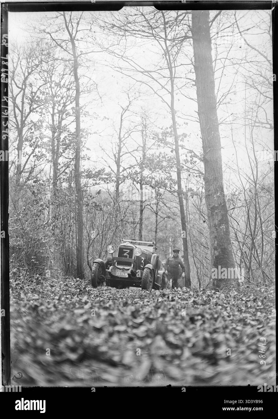 Photographie prise le 5 février 1925 à Satory lors de la compétition militaire d'endurance, montrant un véhicule Citroën 10 HP. Banque D'Images