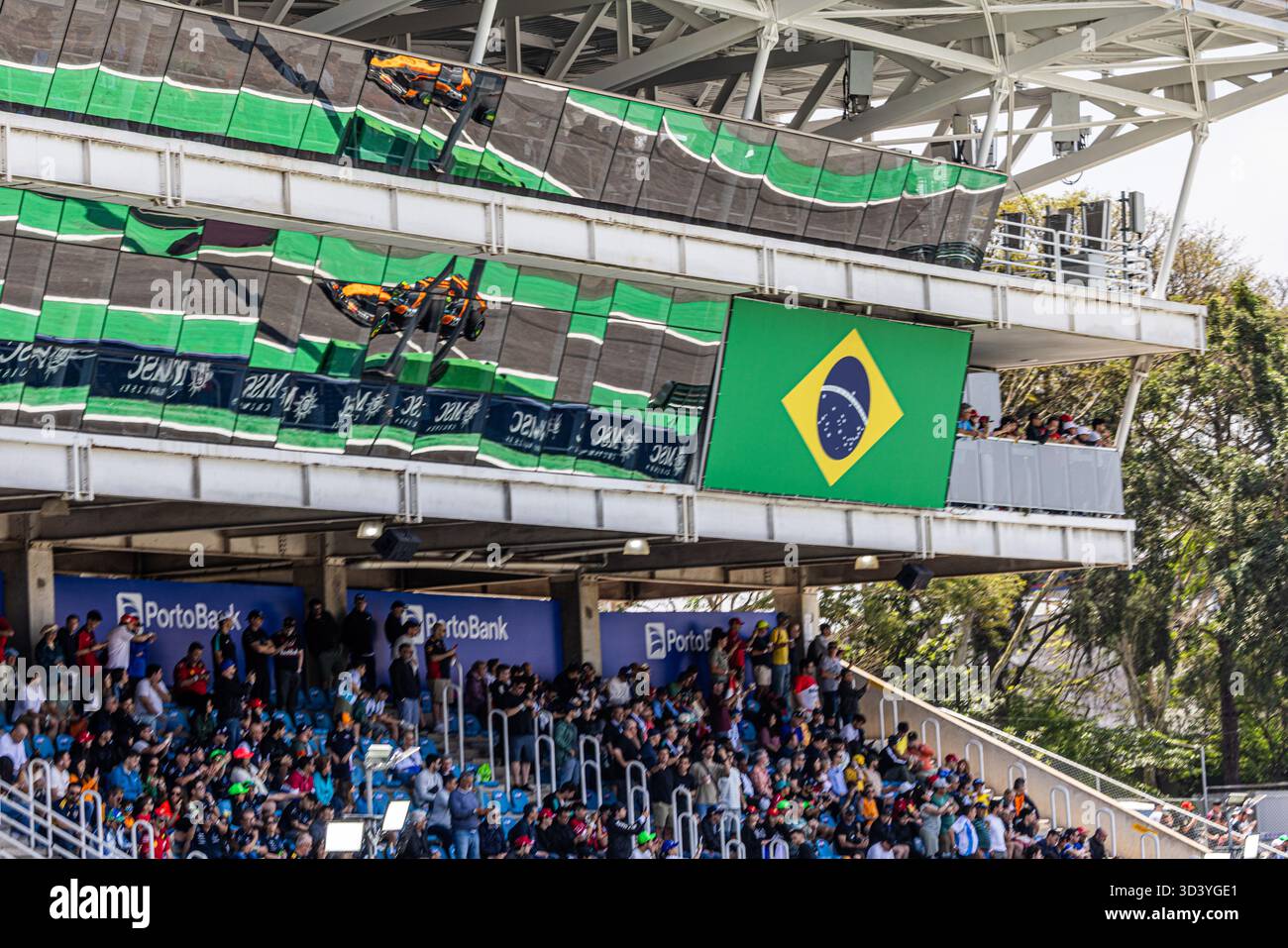 Sao Paulo, BRA. 07/11/2025. Stand du circuit d'Interlagos, lors de la formule 1 MSC croisières Grande Premio de Sao Paulo 2025. Crédit : Alessio Morgese / Alamy Live news Banque D'Images