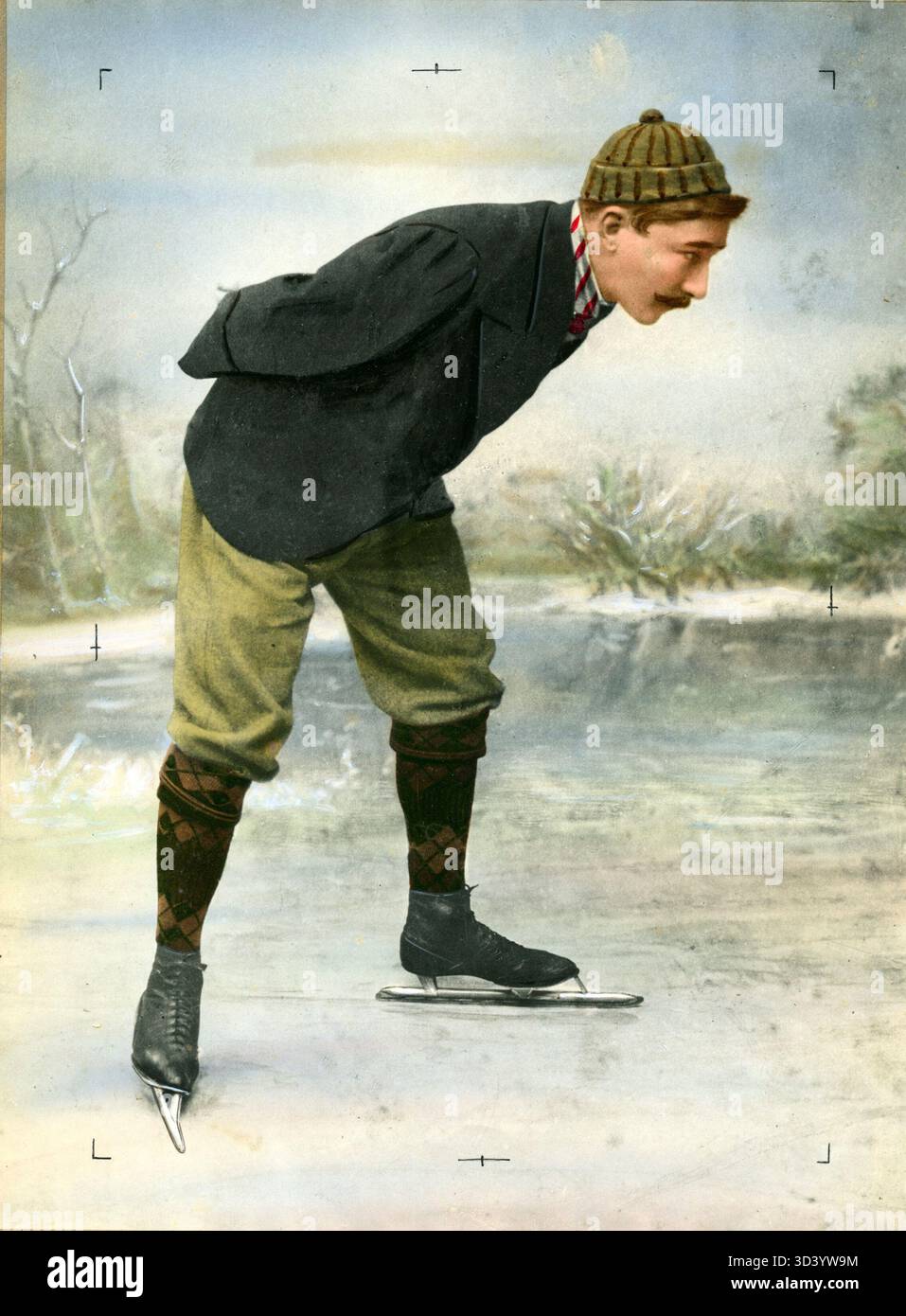 Le patineur de vitesse néerlandais Jaap Eden sur la glace entre 1890 et 1900. La photo, à l'origine en noir et blanc, a ensuite été colorisée et présente un chapeau mal coloré avec des rayures blanches, rouges et noires. Banque D'Images