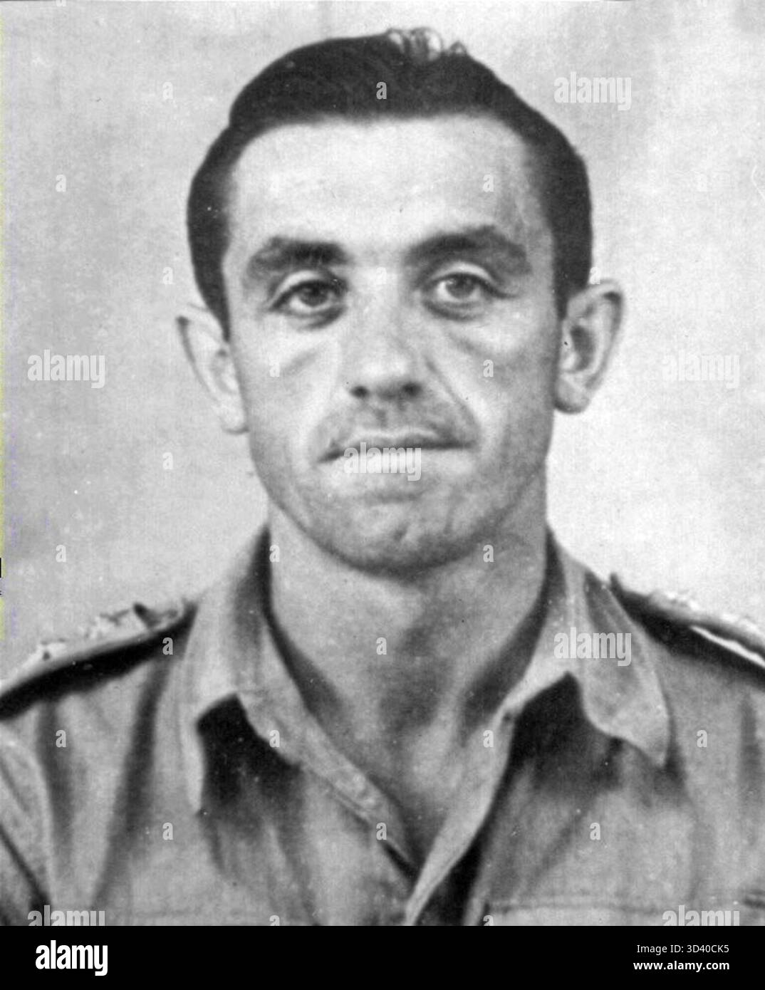 Rudolf Severin Krzák (1914-2004), soldat tchécoslovaque et membre de l'unité aéroportée Silica-Sud, photographié en Italie en 1944. Il a participé à des opérations clés de la seconde Guerre mondiale. Banque D'Images