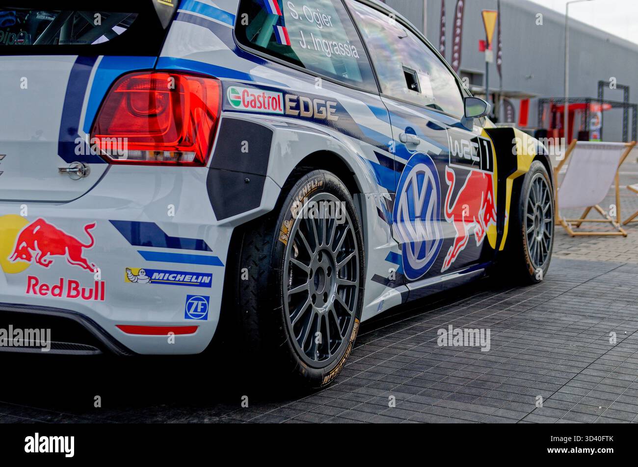 Vue arrière de la voiture de rallye Volkswagen Polo R WRC Red Bull au Gymkhana Grid 2019 European Gauntlet. Banque D'Images