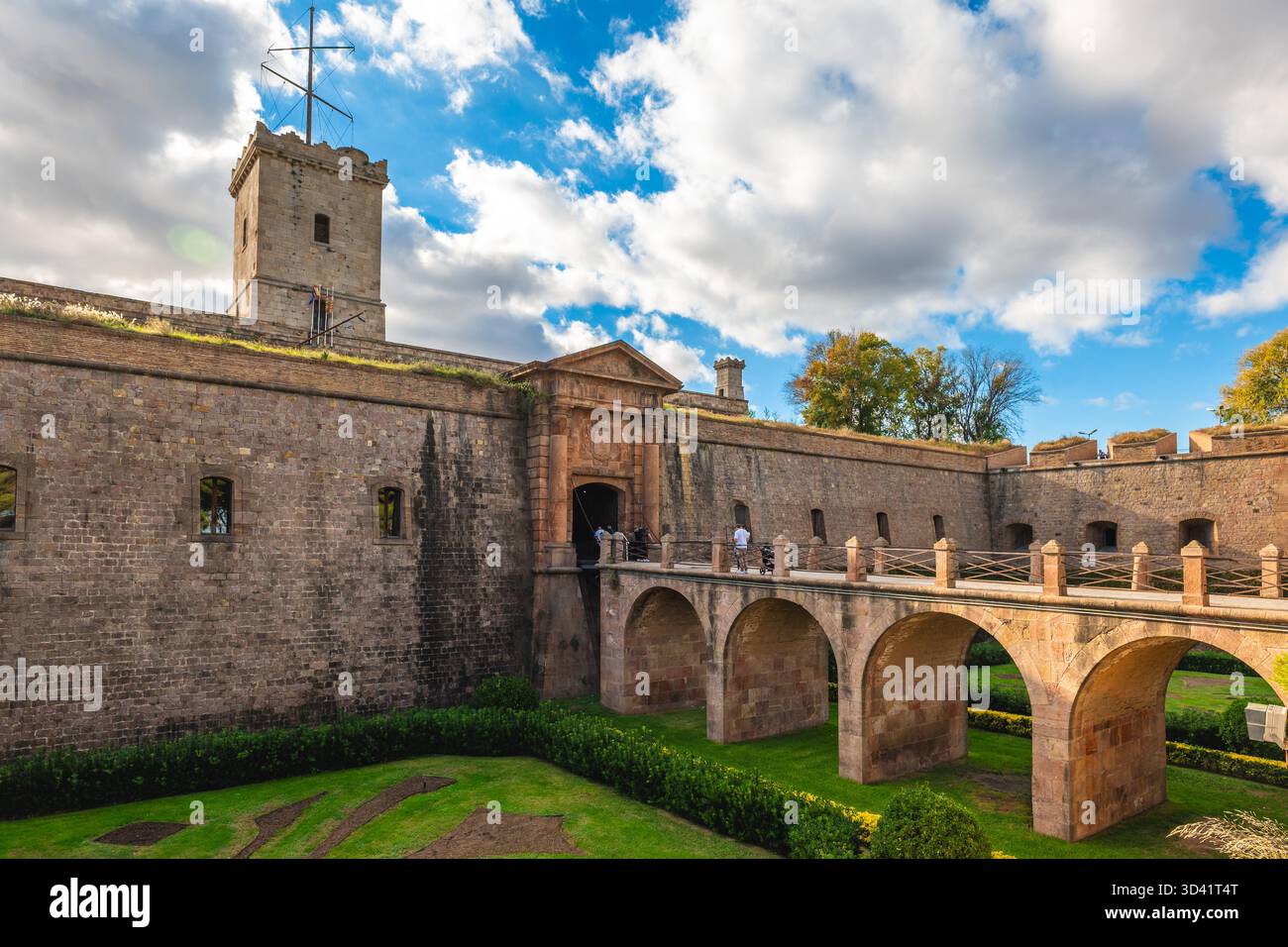 Château de Montjuic, une ancienne forteresse militaire au sommet de la colline de Montjuic à Barcelone, Catalogne, Espagne. Banque D'Images