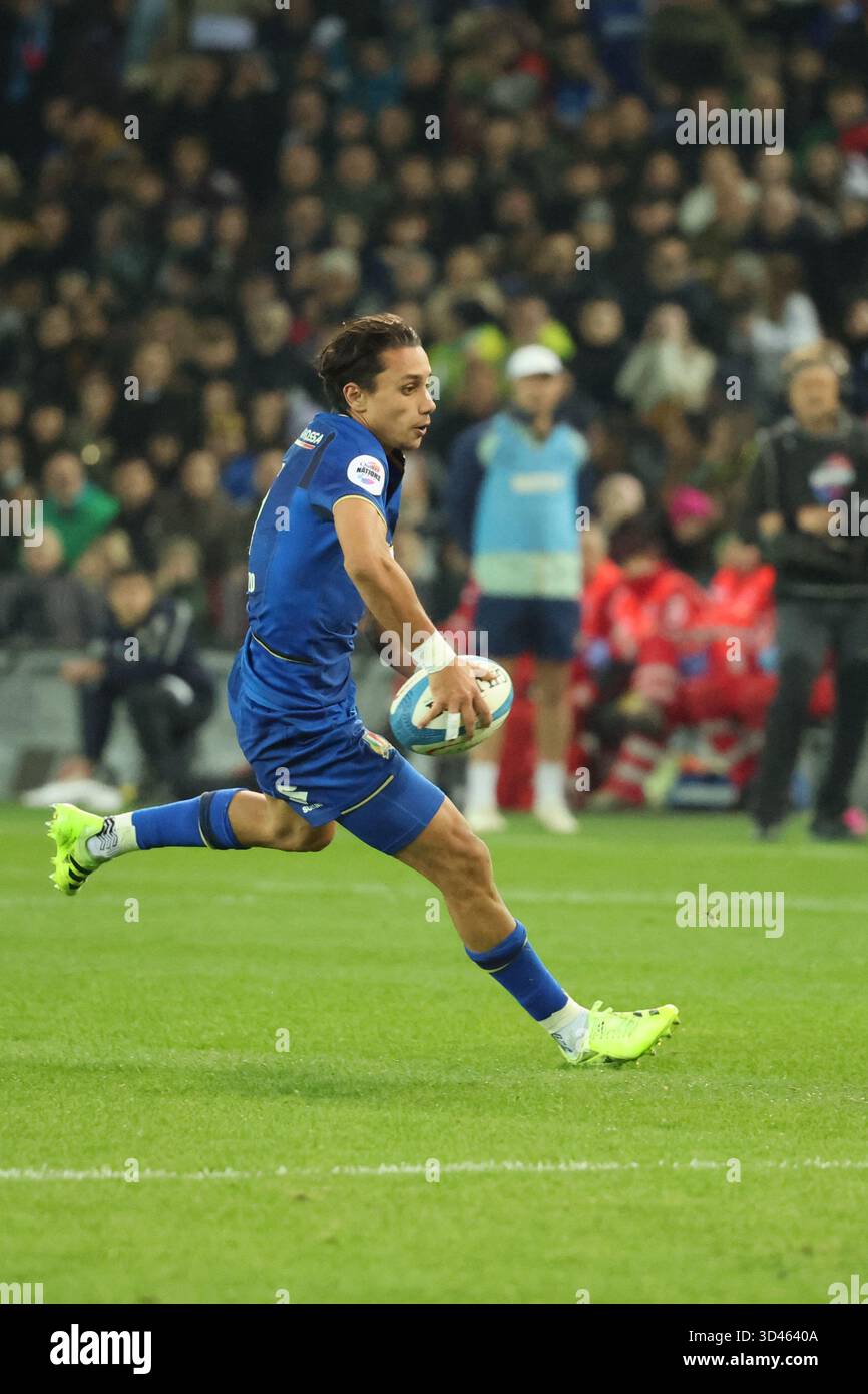 Udine, Italie. 08/11/2025, Udine, Bluenergy Stadium, QUILTER NATIONS SERIES semaine 2 : Italie vs Australie, Ange Capuozzo (Italie's Full-Back #15) crédit : Just Pictures GmbH/Alamy Live News Banque D'Images