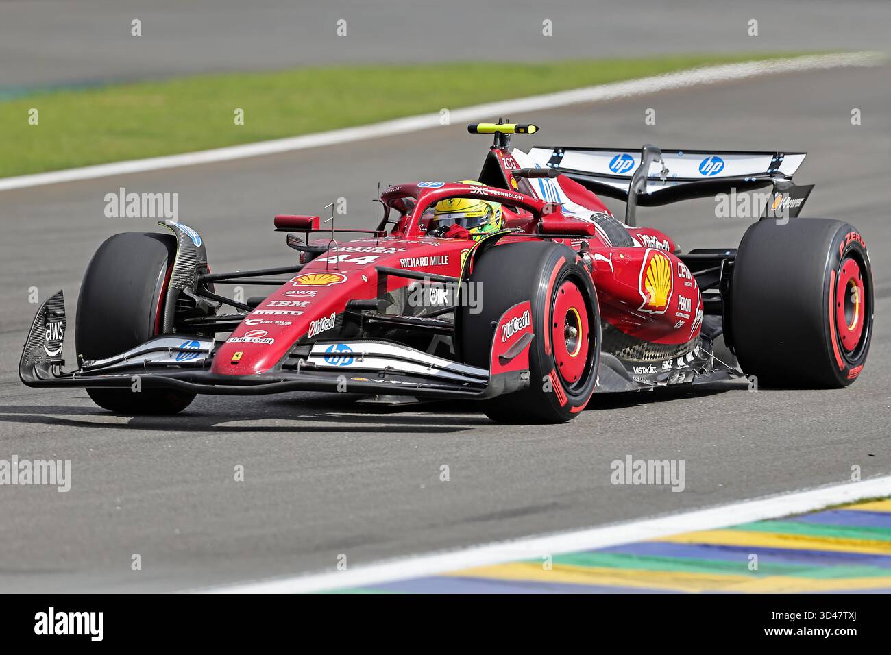 Sao Poulo, Brésil. 8 novembre 2025. Lewis Hamilton (GBR) Scuderia Ferrari SF-25 lors de la journée de qualification du Grand Prix de F1 du Brésil à l'Autodromo Jose Carlos Pace crédit : action plus Sports/Alamy Live News Banque D'Images