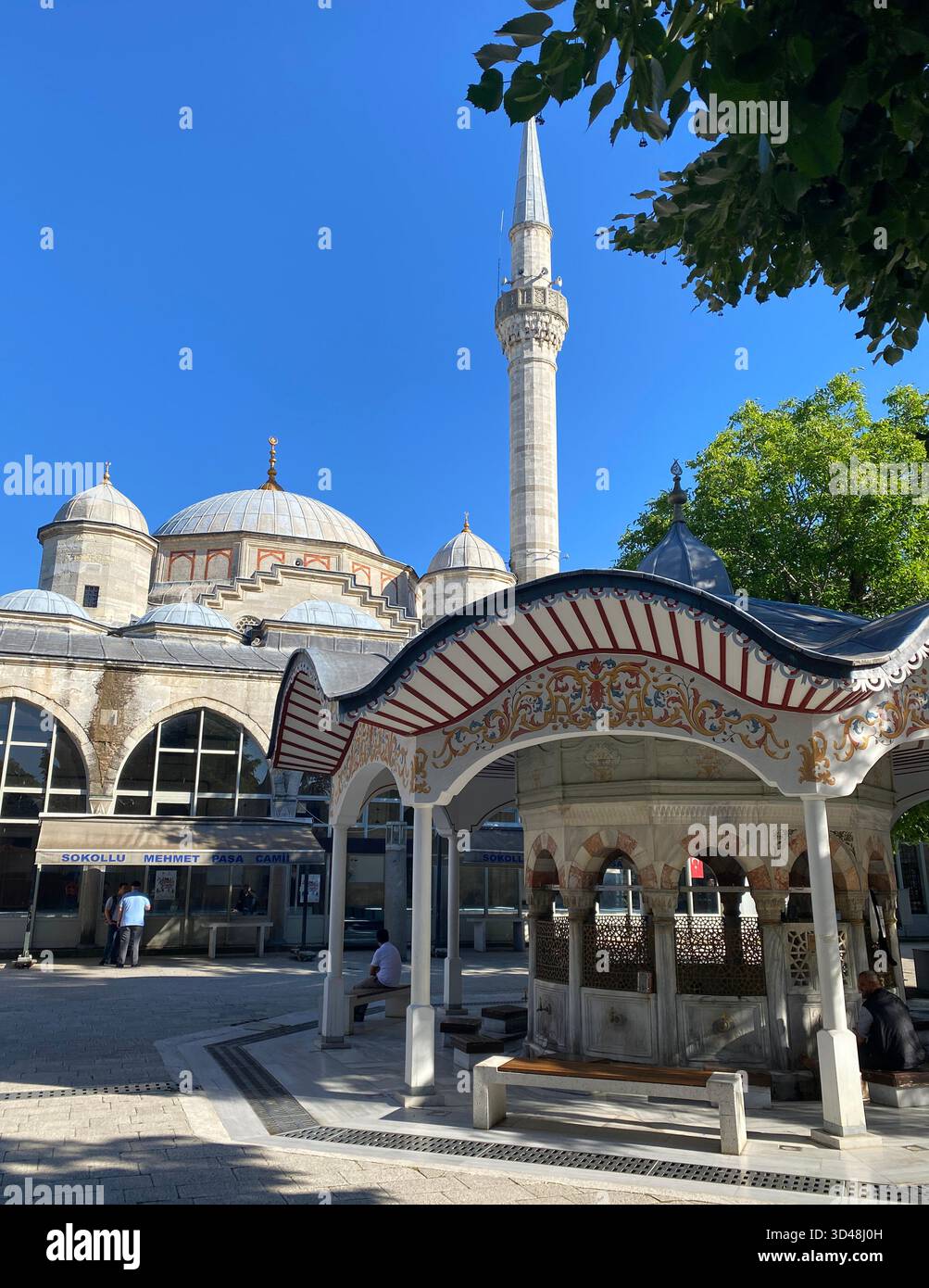La mosquée Sokollu Mehmet Pacha, située à Luleburgaz, Kirklareli, Turquie, a été construite par Mimar Sinan au XVIe siècle. Banque D'Images
