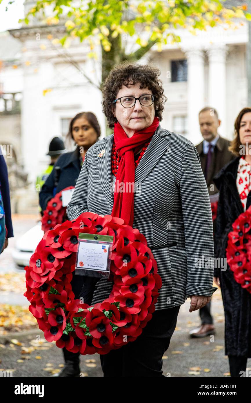 Cardiff, pays de Galles, Royaume-Uni. 9 novembre 2025. Llywydd du Senedd Elin Jones présent au National Service of Remembrance for Wales à Cardiff 2025 crédit : Rhydian Witts/Alamy Live News Banque D'Images