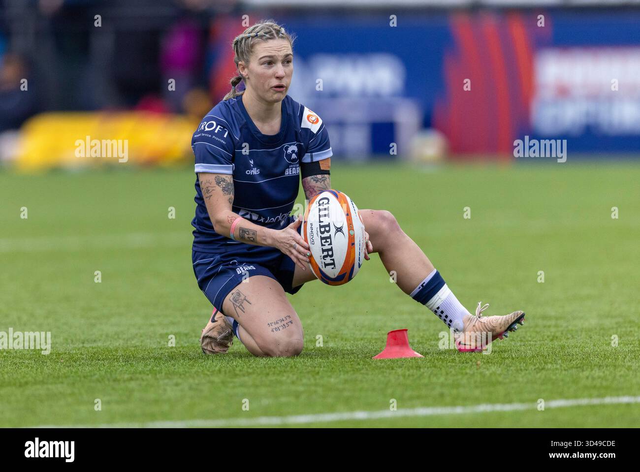 Bristol, Royaume-Uni. 9 novembre 2025. Lucie Skuse femmes de Bristol Bears sur le point de frapper pour le but pendant le match PWR à Shaftesbury Park , Bristol Bristol Bears Women v Saracens Women PWR Shaftesbury Park Bristol photo par Martin Edwards/Alamy Live News Sunday9,novembre,2025Shaftesbury Park,Copyright Martin Edwards tous droits réservés. Image protégée par les lois internationales sur les droits d'auteur crédit : Martin Edwards/Alamy Live News Banque D'Images