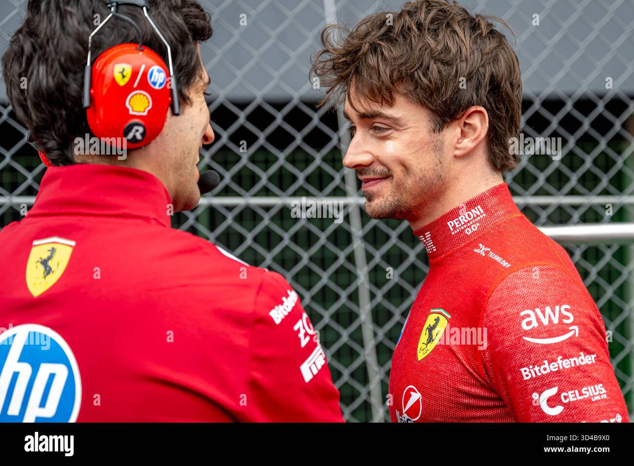 Sao Paulo, Brésil, 09 novembre 2025, Charles Leclerc, de Monaco, concourt pour Ferrari. Le jour de la course du Grand Prix de Sao Paulo 2025, qui se déroule à Sao Paulo, au Brésil. Crédit : Michael Potts/Alamy Live News Banque D'Images