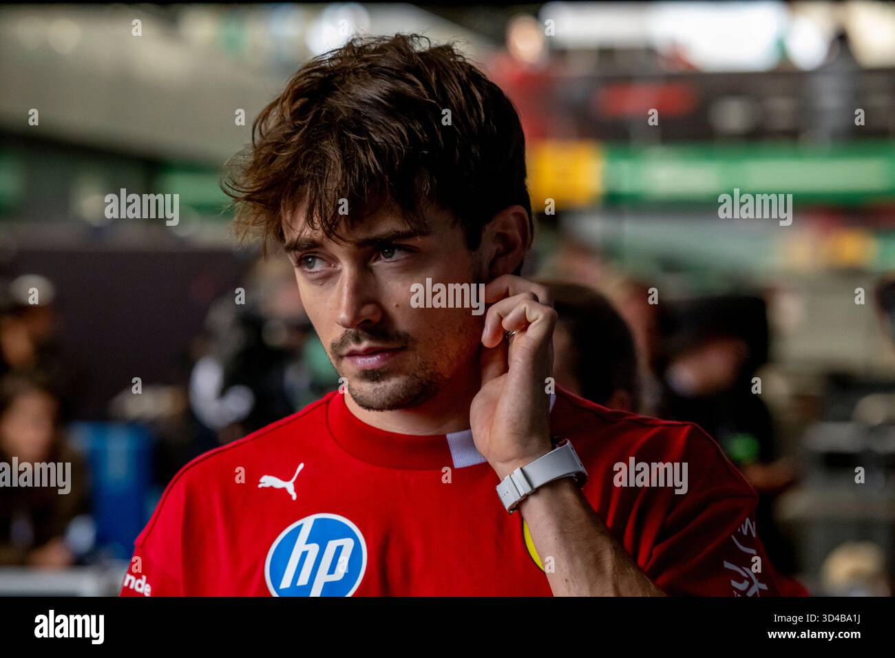 Sao Paulo, Brésil, 09 novembre 2025, Charles Leclerc, de Monaco, concourt pour Ferrari. Le jour de la course du Grand Prix de Sao Paulo 2025, qui se déroule à Sao Paulo, au Brésil. Crédit : Michael Potts/Alamy Live News Banque D'Images