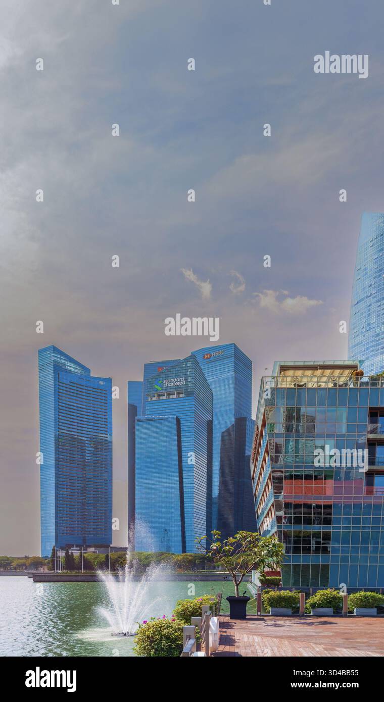 Singapour, le 4 février 2024, vue de quelques gratte-ciel dans Marina Bay Financial Center Banque D'Images