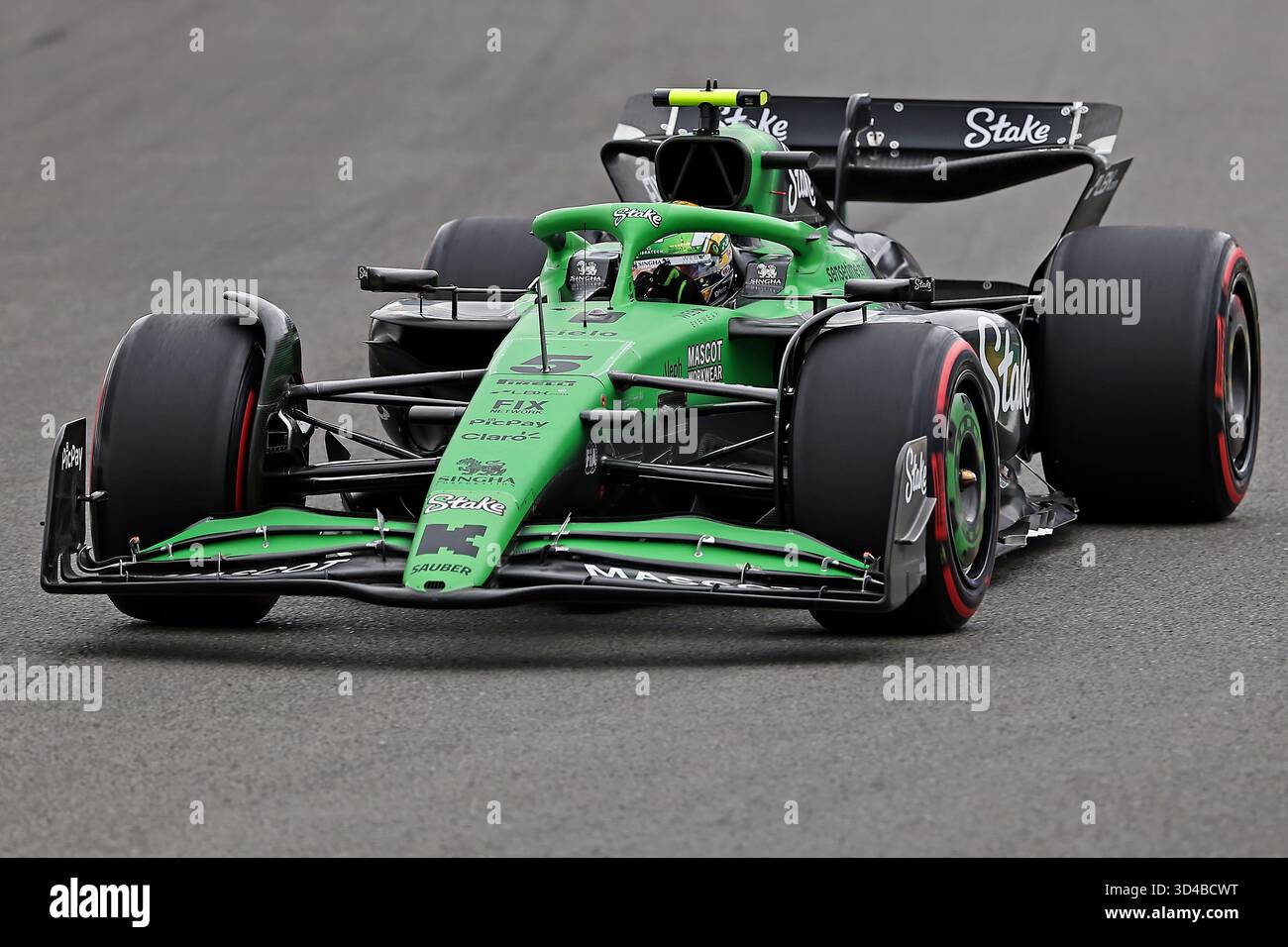 Sao Paulo, Brésil. 9 novembre 2025. Gabriel Bortoleto (BRA) pioche F1 Team Kick Sauber C45 Ferrari lors du Grand Prix de F1 du Brésil à Autodromo Jose Carlos Pace le 09 novembre 2025 à Sao Paulo, Brésil. Photo : Heuler Andrey/DiaEsportivo/Alamy Live News crédit : DiaEsportivo/Alamy Live News Banque D'Images