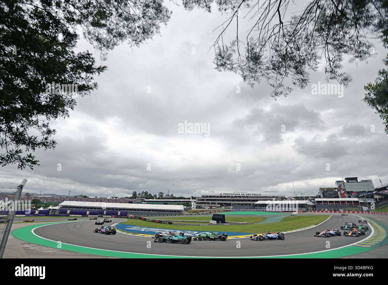 Sao Paulo, Brésil. 9 novembre 2025. Vue générale de l'Autodromo Jose Carlos Pace lors du premier tour du Grand Prix de F1 du Brésil à l'Autodromo Jose Carlos Pace le 09 novembre 2025 à Sao Paulo, Brésil. Photo : Heuler Andrey/DiaEsportivo/Alamy Live News crédit : DiaEsportivo/Alamy Live News Banque D'Images
