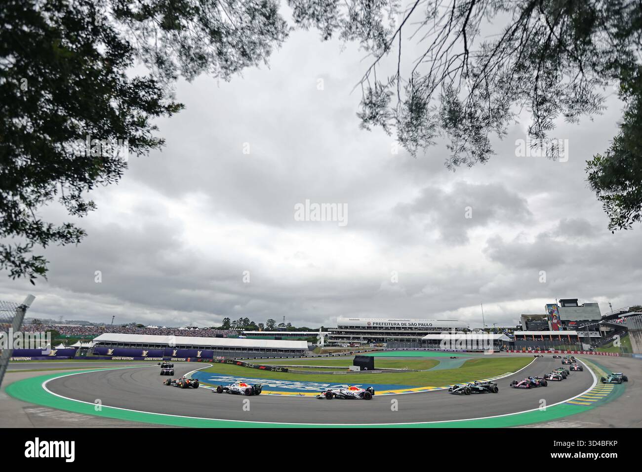 Sao Paulo, Brésil. 9 novembre 2025. Vue générale de l'Autodromo Jose Carlos Pace lors du premier tour du Grand Prix de F1 du Brésil à l'Autodromo Jose Carlos Pace le 09 novembre 2025 à Sao Paulo, Brésil. Photo : Heuler Andrey/DiaEsportivo/Alamy Live News crédit : DiaEsportivo/Alamy Live News Banque D'Images