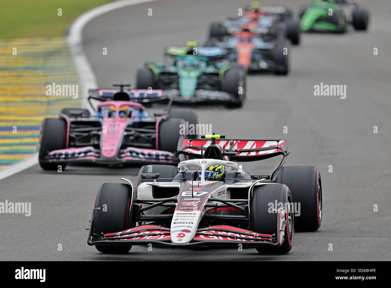 Sao Paulo, Brésil. 9 novembre 2025. Oliver Bearman (GBR) MoneyGram Haas F1 Team VF-25 Ferrari lors du Grand Prix de F1 du Brésil à Autodromo Jose Carlos Pace le 09 novembre 2025 à Sao Paulo, Brésil. Photo : Heuler Andrey/DiaEsportivo/Alamy Live News crédit : DiaEsportivo/Alamy Live News Banque D'Images
