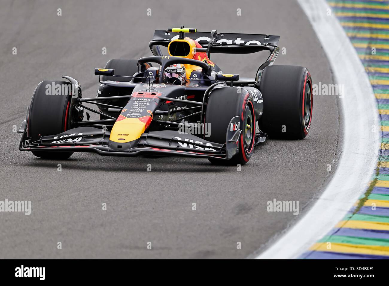 Sao Paulo, Brésil. 9 novembre 2025. Yuki Tsunoda (JPN) Oracle Red Bull Racing RB21 Honda lors du Grand Prix de F1 du Brésil à Autodromo Jose Carlos Pace le 09 novembre 2025 à Sao Paulo, Brésil. Photo : Heuler Andrey/DiaEsportivo/Alamy Live News crédit : DiaEsportivo/Alamy Live News Banque D'Images