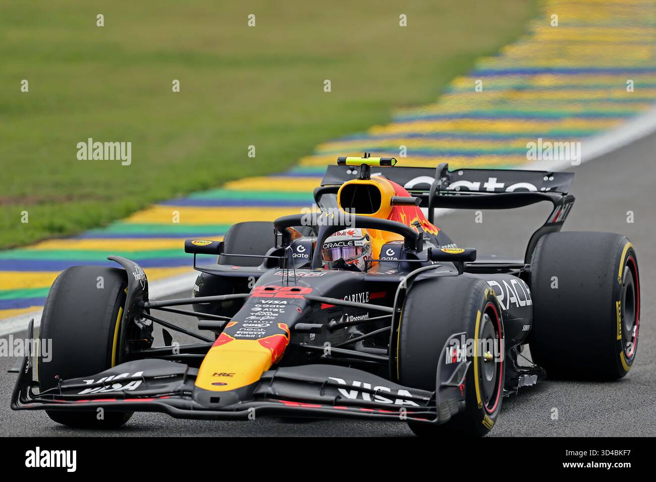 Sao Paulo, Brésil. 9 novembre 2025. Yuki Tsunoda (JPN) Oracle Red Bull Racing RB21 Honda lors du Grand Prix de F1 du Brésil à Autodromo Jose Carlos Pace le 09 novembre 2025 à Sao Paulo, Brésil. Photo : Heuler Andrey/DiaEsportivo/Alamy Live News crédit : DiaEsportivo/Alamy Live News Banque D'Images