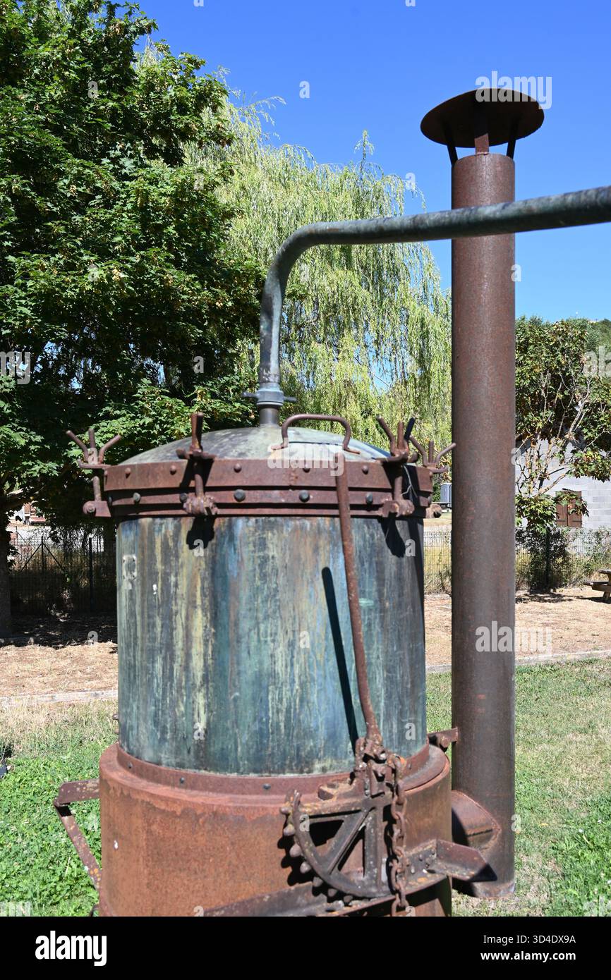 Lavande Still ou Alembic Vintage dans une ancienne fabrique de Lavande ou distillerie, aujourd'hui musée, Barrême Alpes-de-haute-Provence Provence France Banque D'Images