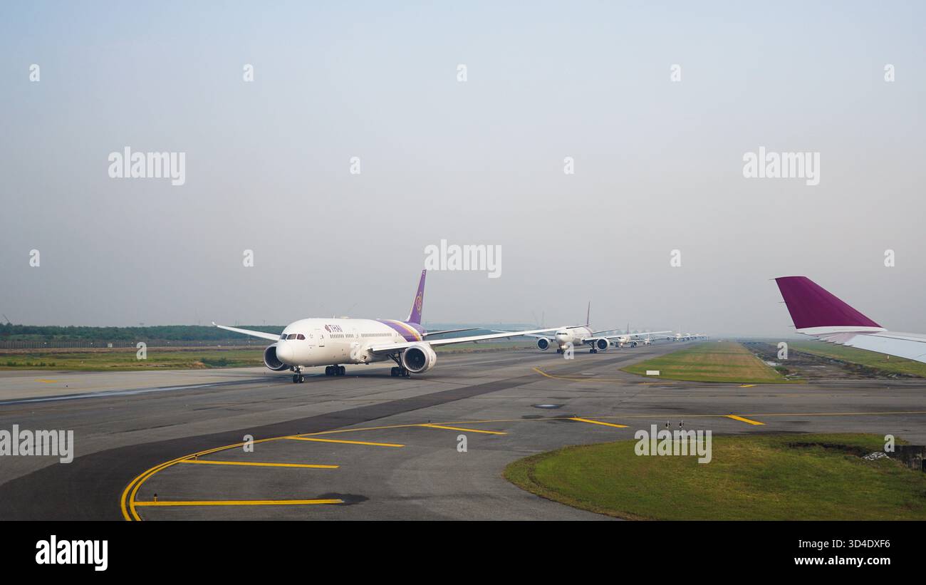 23 décembre 2018, aéroport Suvarnabhumi de Bangkok, AIRPlan décollant de la ligne Banque D'Images
