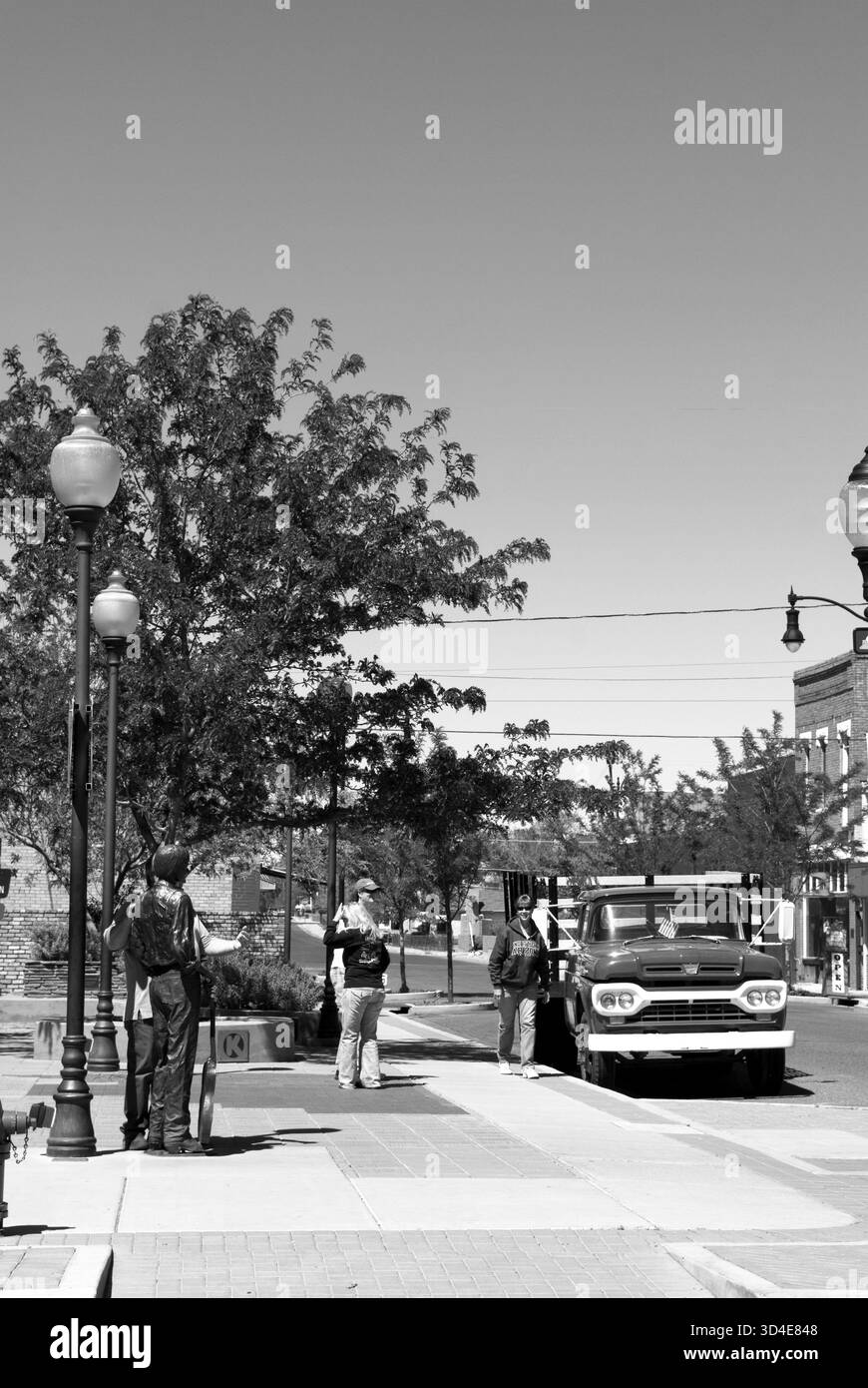 Expositions dans le centre-ville de Winslow, Arizona, États-Unis, près du célèbre « standin » sur le Corner Park. Banque D'Images