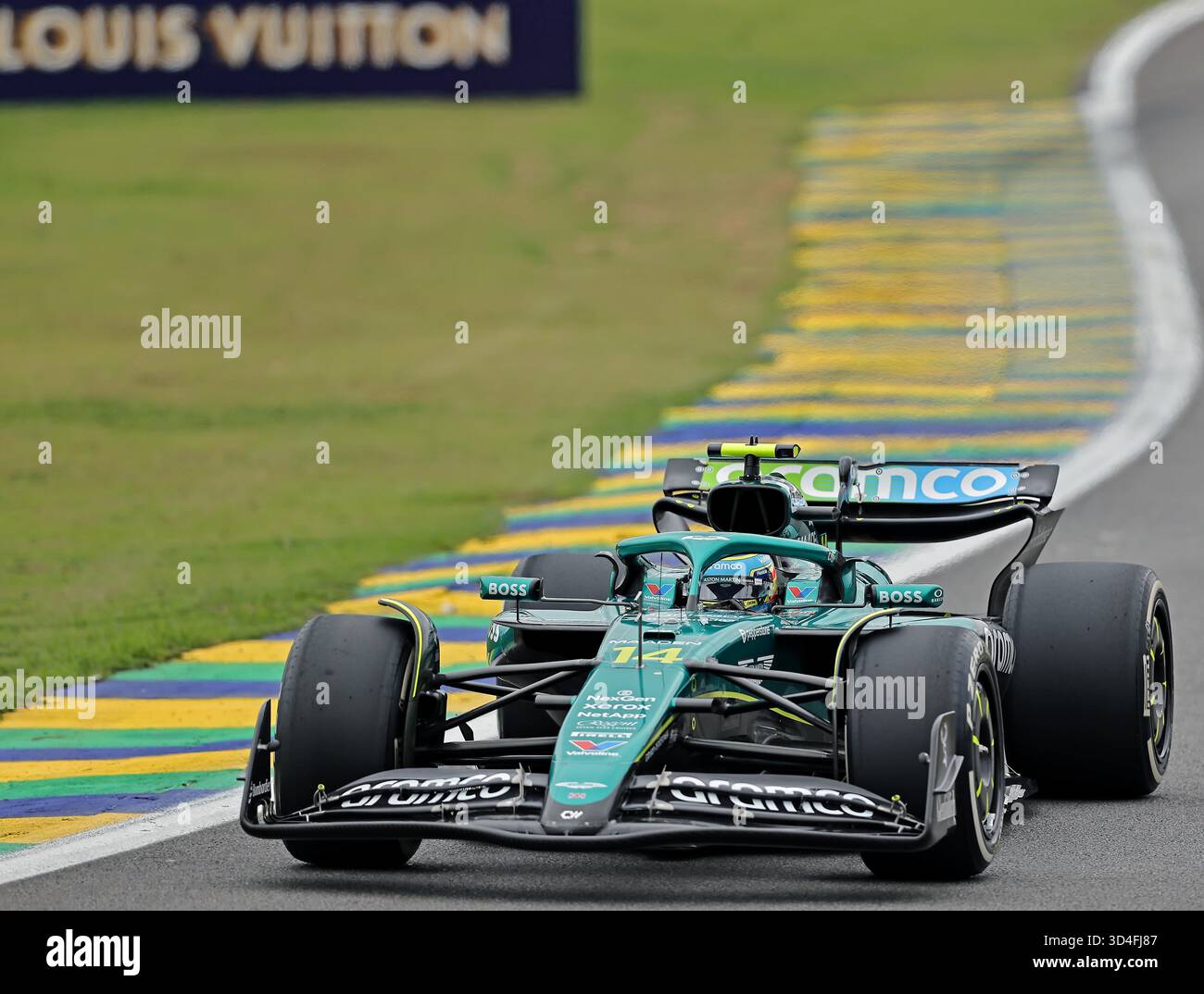 Sao Paulo, Brésil. 9 novembre 2025. Fernando Alonso (ESP) Aston Martin Aramco AMR25 Mercedes lors du Grand Prix F1 du Brésil à Autodromo Jose Carlos Pace le 09 novembre 2025 à Sao Paulo, Brésil. Photo : Heuler Andrey/DiaEsportivo/Alamy Live News crédit : DiaEsportivo/Alamy Live News Banque D'Images