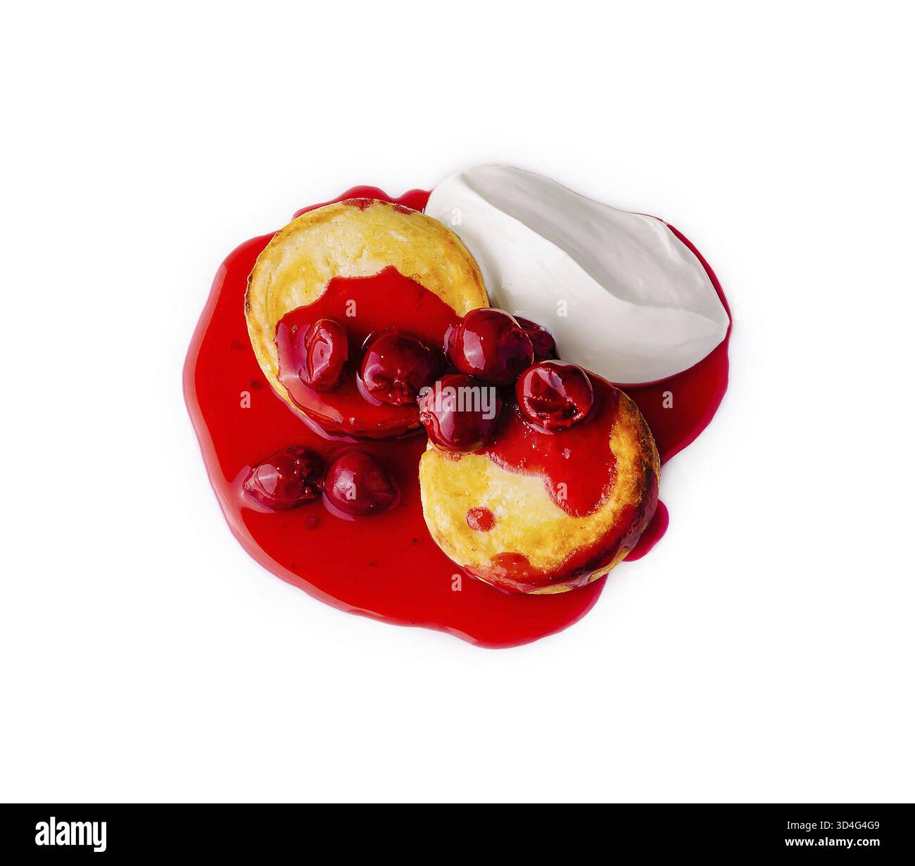 Nourriture, crêpes au fromage Cottage avec confiture de baies et crème sure Banque D'Images