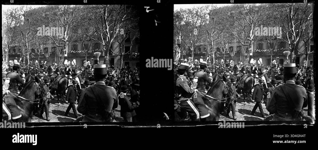 L'arrivée du roi Alphonse XIII au Paseo de Pi y Margall en 1904, capturé par Josep Maria Armengol i Bas. Cette photo documente un moment de visite royale à Barcelone. Banque D'Images