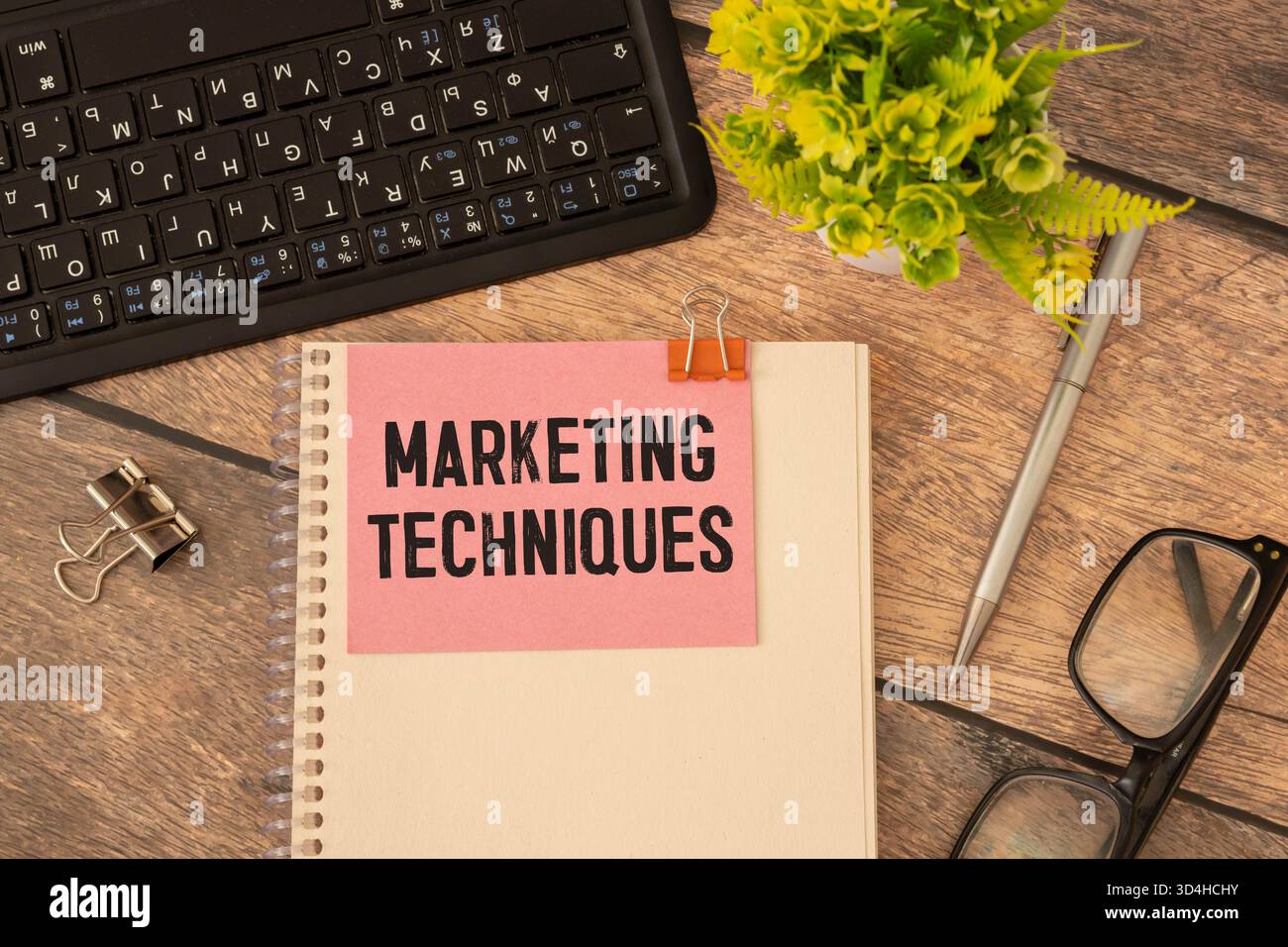 Affiche textuelle montrant les techniques de marketing. Document conceptuel photo lié à un projet d'entreprise Banque D'Images