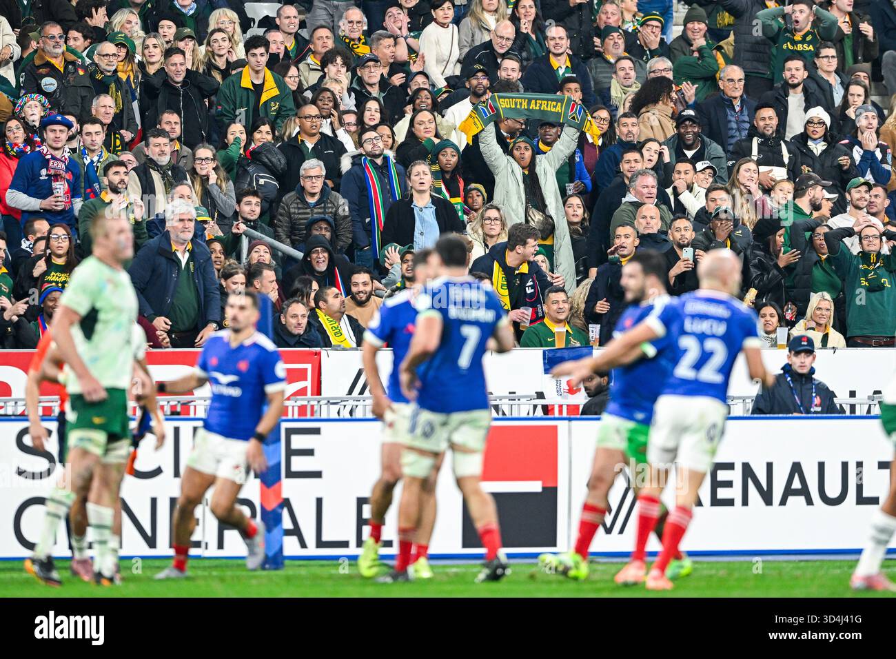 Paris, France. 08 novembre 2025. Public sud-africain public public ou spectateurs fans ou supporters illustration de l'atmosphère pendant le match de rugby à XV Autumn Nations Series XV France VS South Africa (Springboks) le 8 novembre 2025 au stade de France à Saint-Denis près de Paris, France crédit : Victor Joly/Alamy Live News Banque D'Images