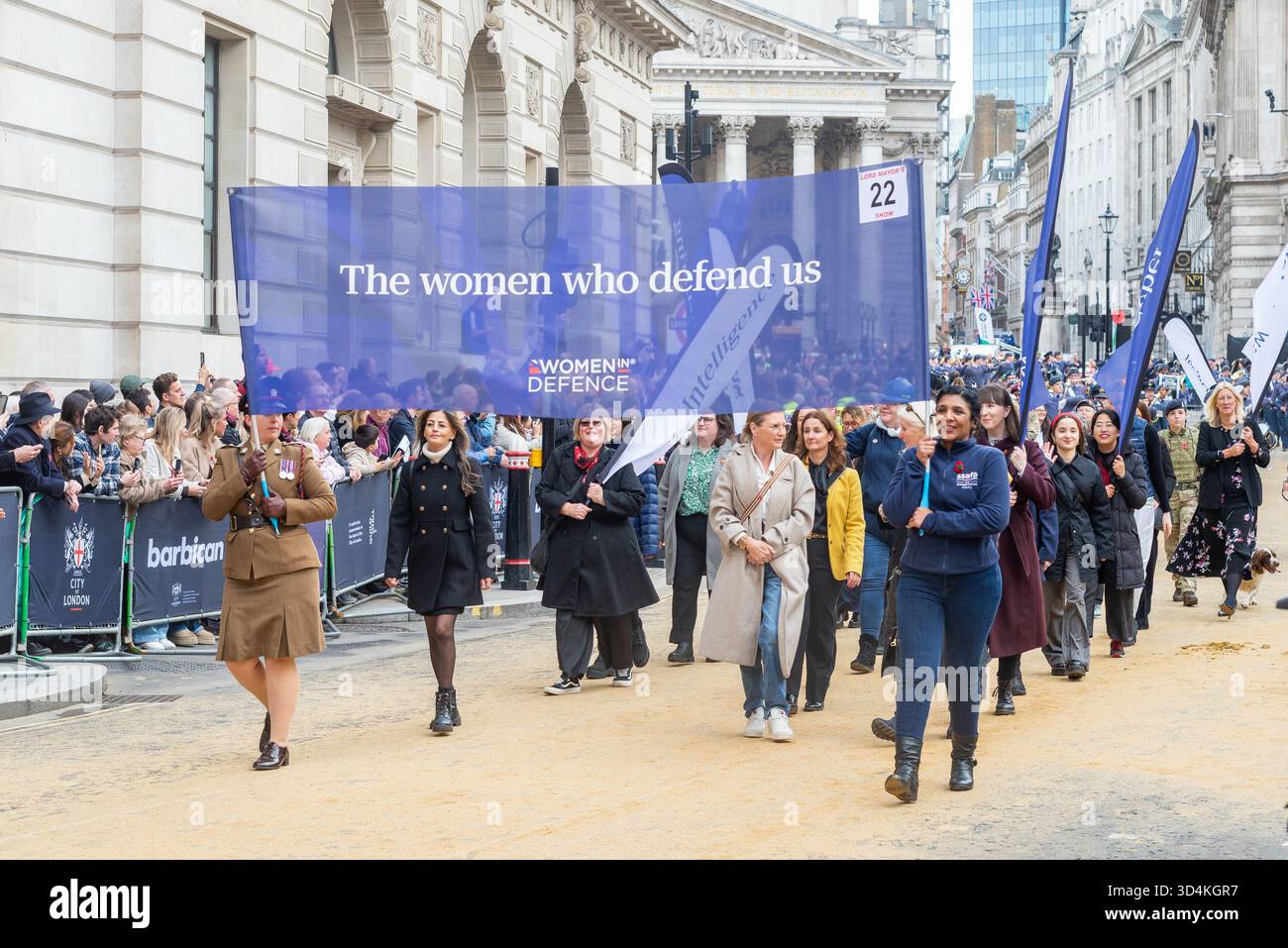 2025 Lady Mayor's Show procession dans la ville de Londres, Royaume-Uni. Événement historique traditionnel pour Lord ou Lady Mayor de Londres. Women in Defence UK Banque D'Images