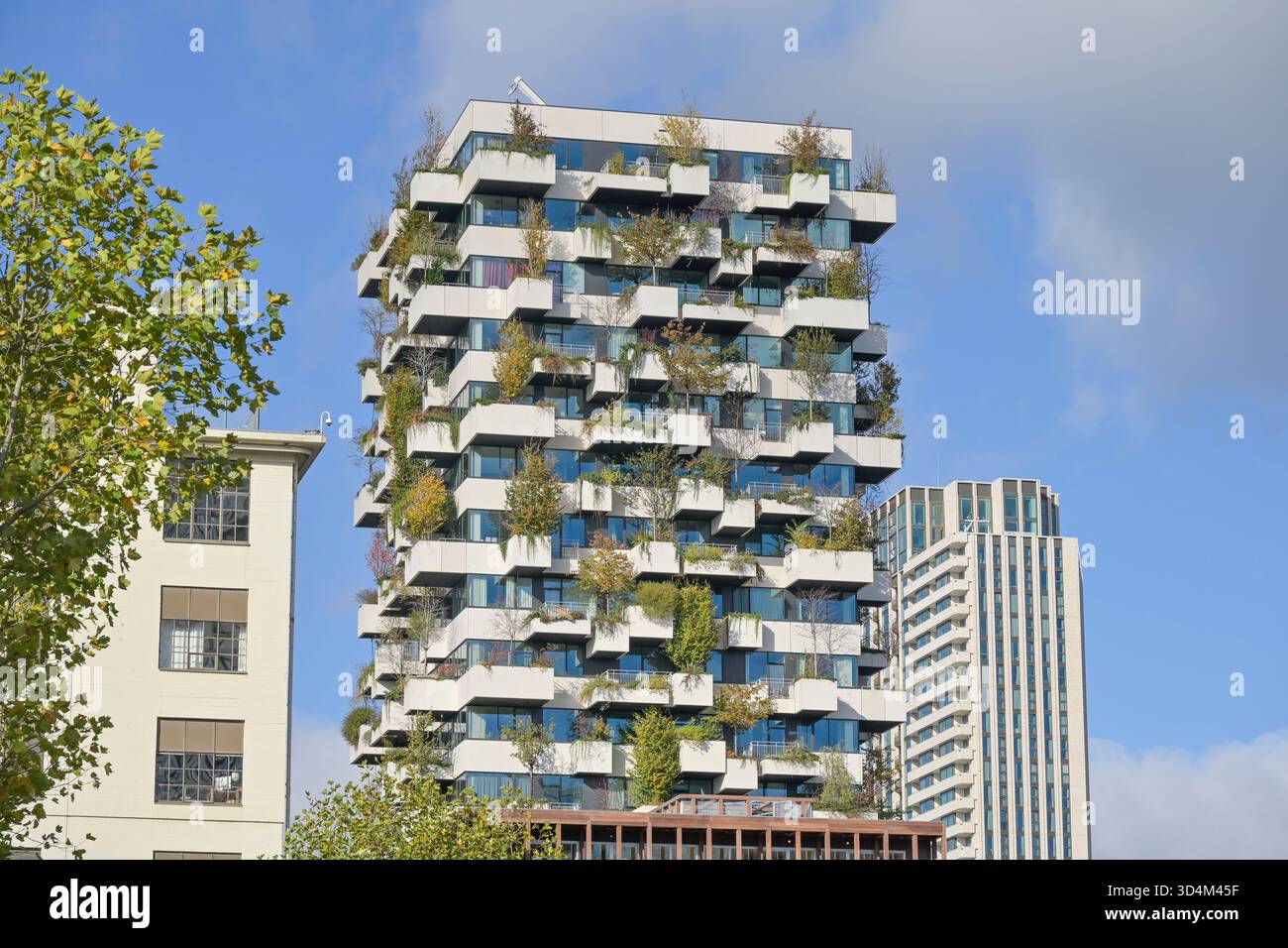 Neubau Trudo Toren, Wohnturm, Ökologisches, begrüntes Wohnhaus, ehemaliges Philips-Gelände Strijp-S, Eindhoven, Niederlande Banque D'Images