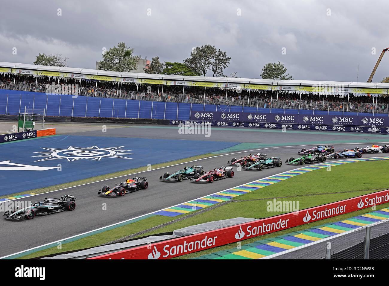 Sao Paulo, Brésil. 8 novembre 2025. Premier tour la course de sprint du Grand Prix de F1 du Brésil à l'Autodromo Jose Carlos Pace le 08 novembre 2025 à Sao Paulo, Brésil. Photo : Heuler Andrey/DiaEsportivo/Alamy Live News crédit : DiaEsportivo/Alamy Live News Banque D'Images